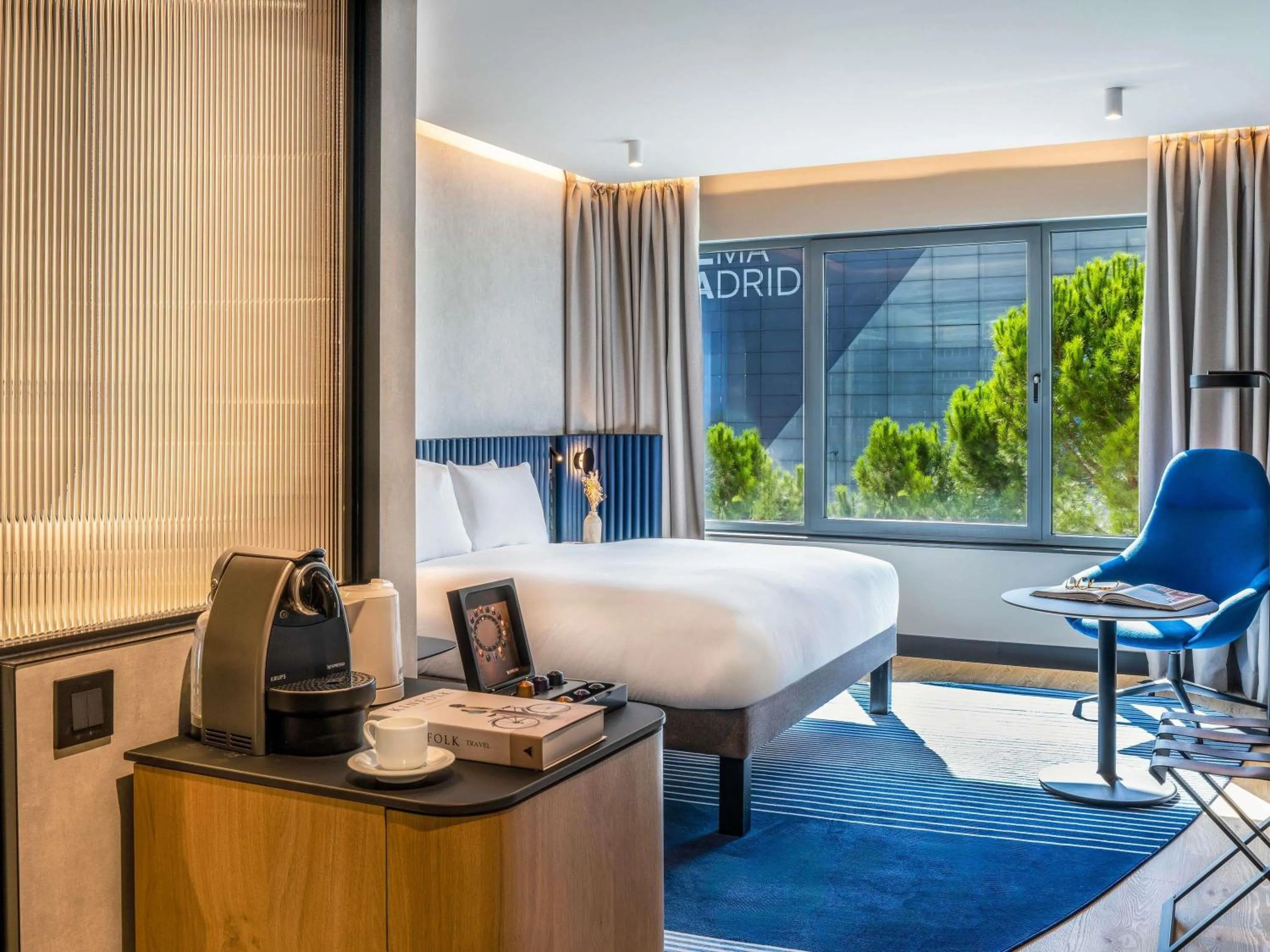 Bedroom in Pullman Madrid Airport & Feria