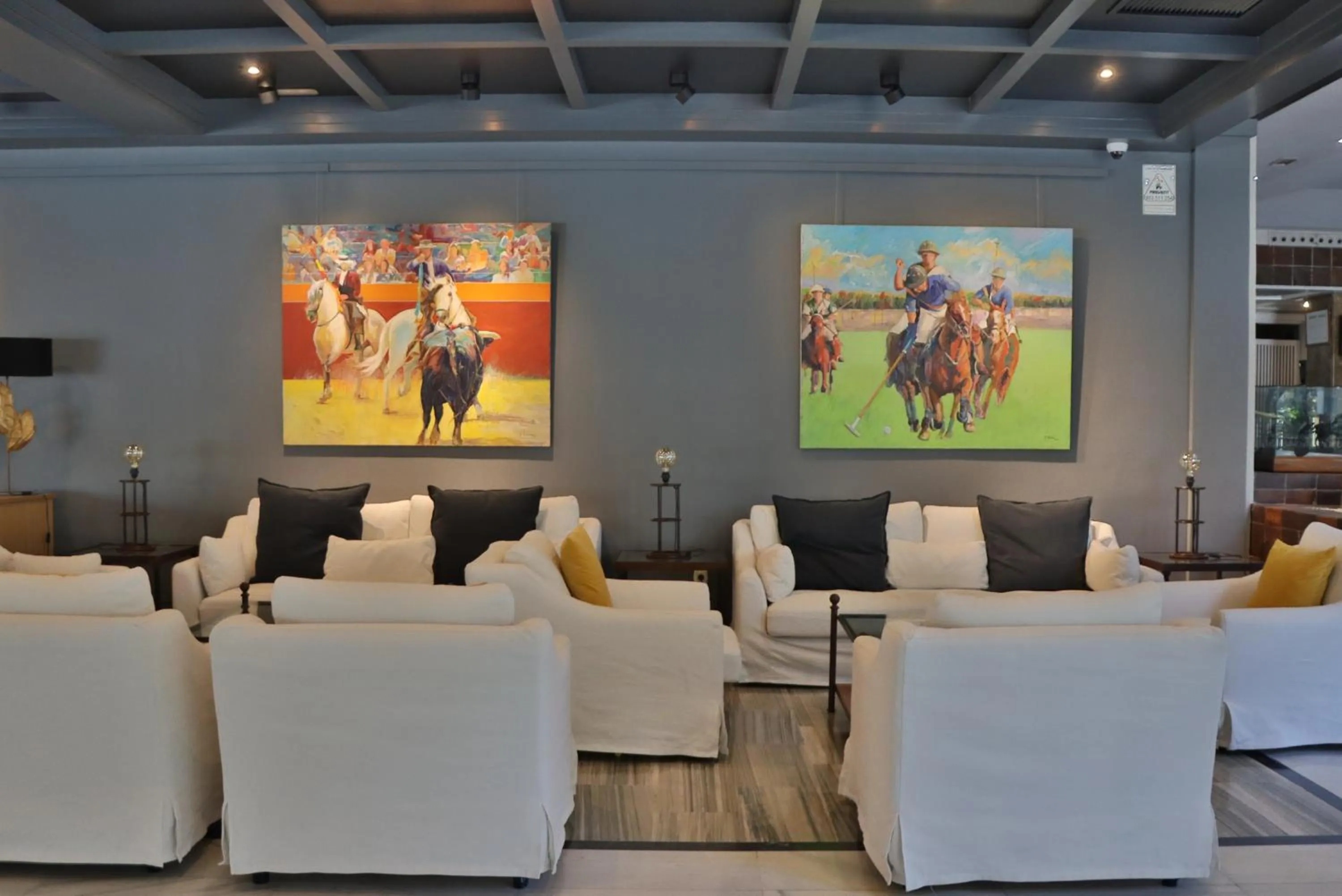 Communal lounge/ TV room in Hotel Jerez & Spa