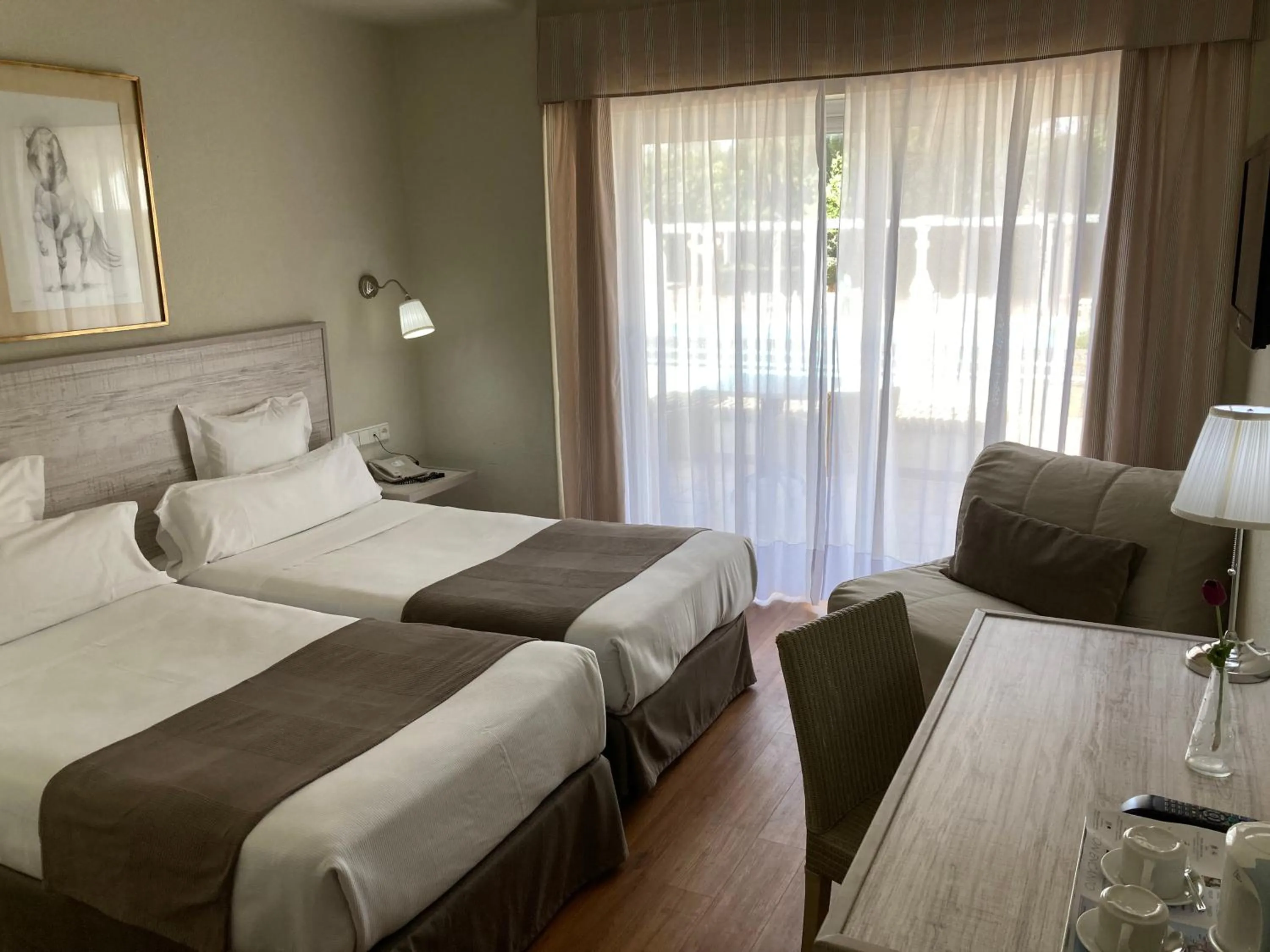 Bed in Hotel Jerez & Spa