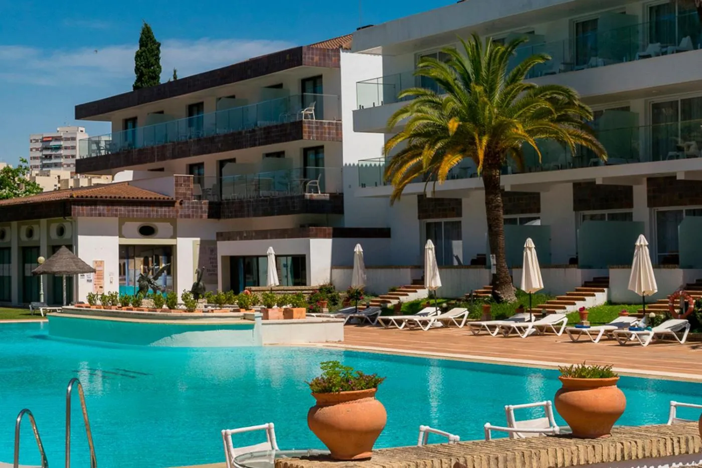 Property building in Hotel Jerez & Spa