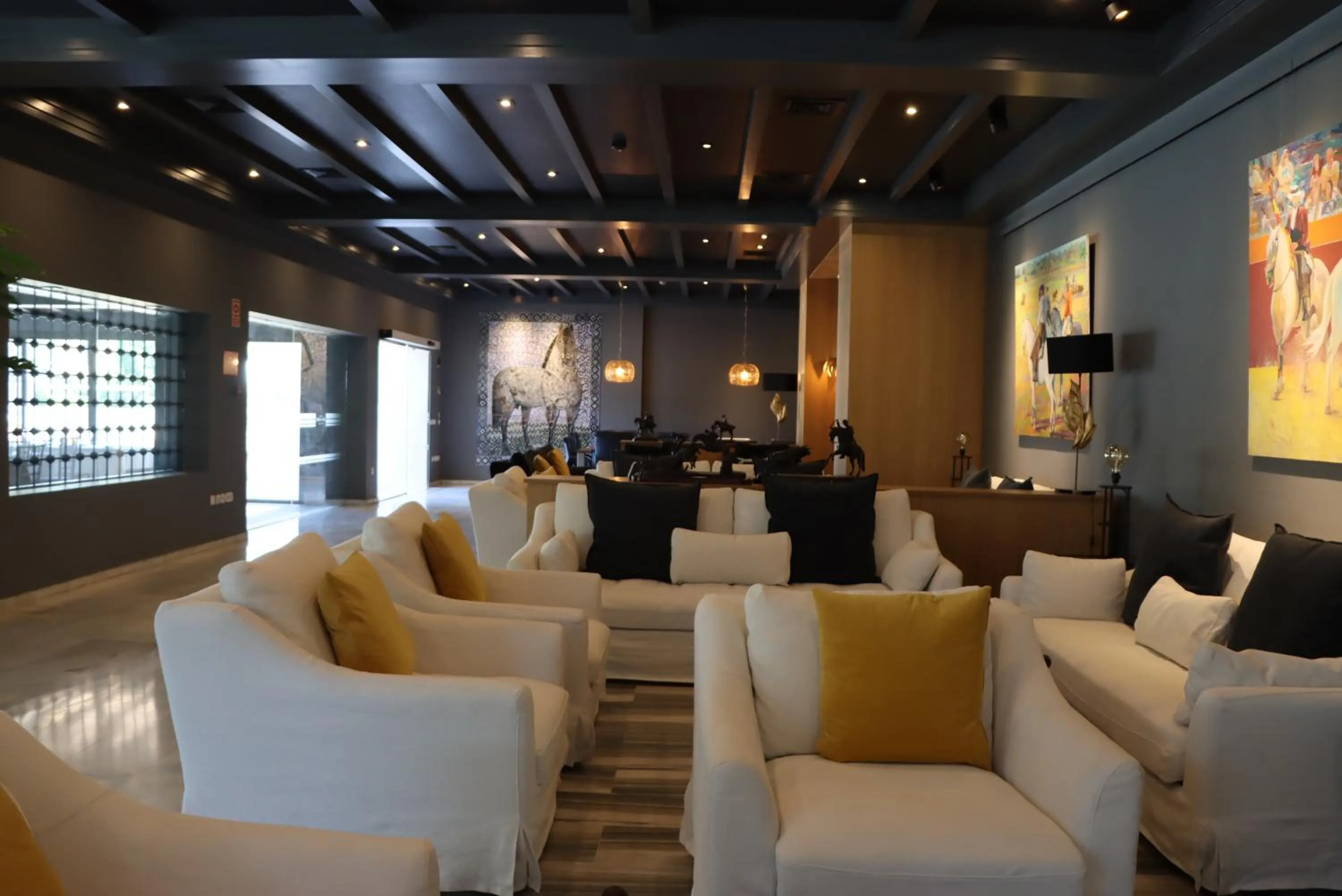 Communal lounge/ TV room in Hotel Jerez & Spa