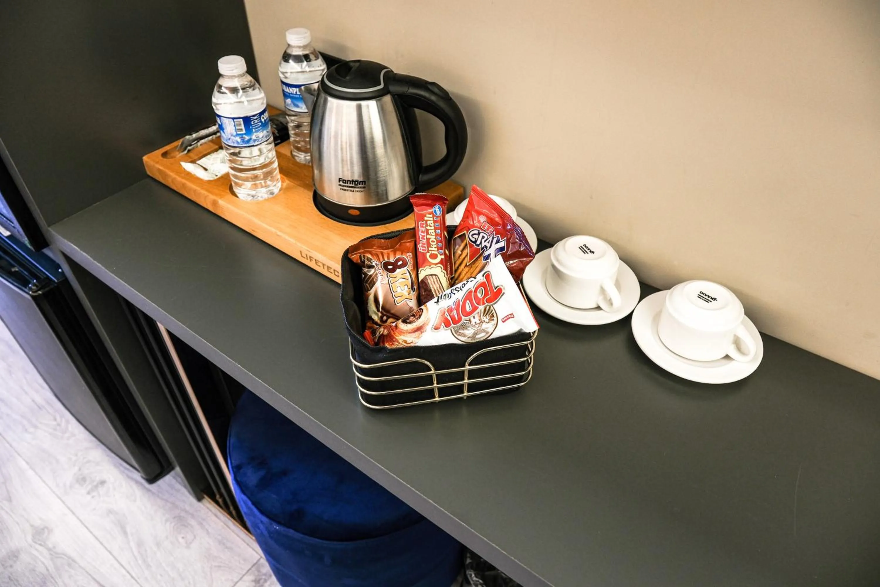 Coffee/tea facilities in Loft Plus Hotel's