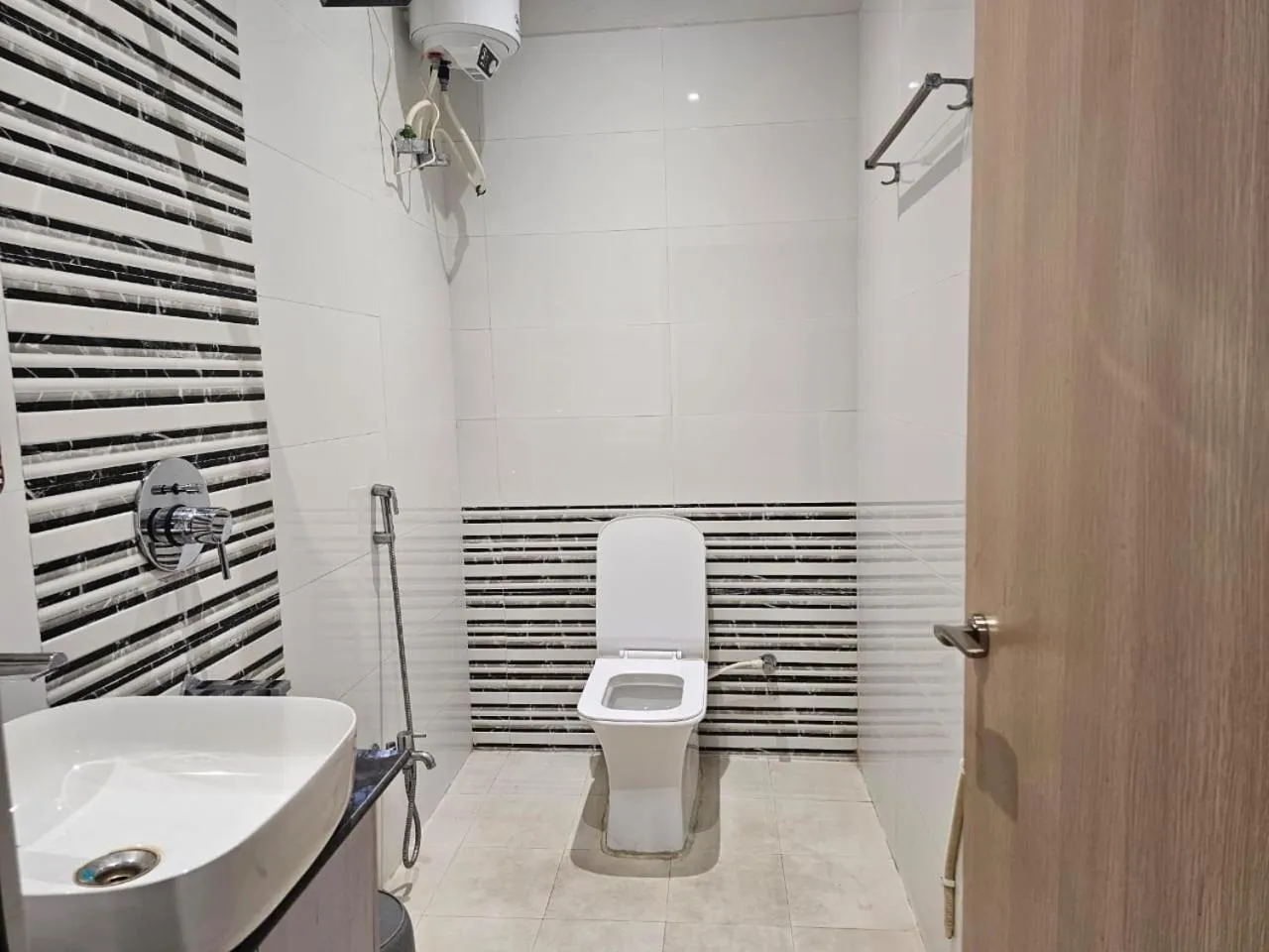 Toilet in Hotel Blue Lemon