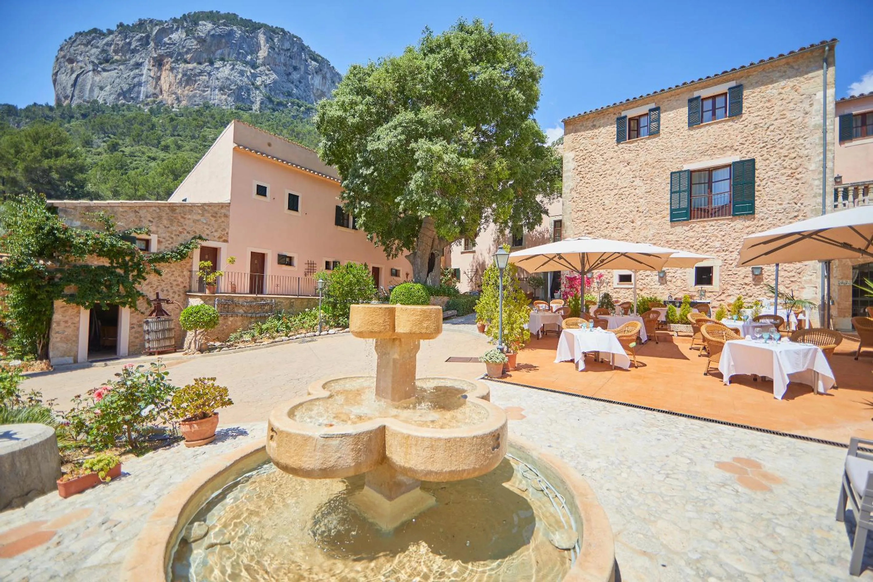 Property building in Hotel Rural S'Olivaret & Spa