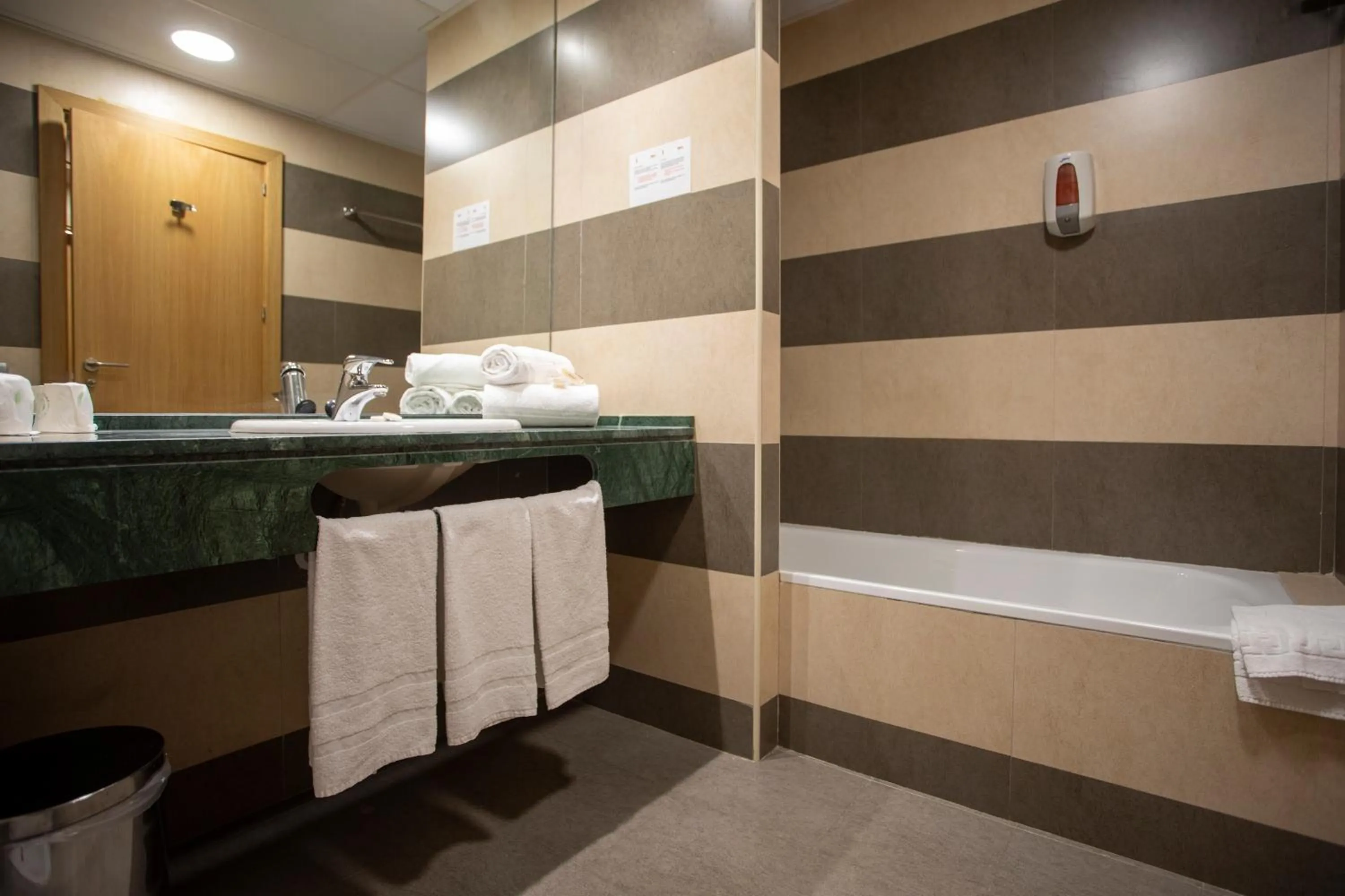 Bathroom in Hotel Ciudad De Ejea