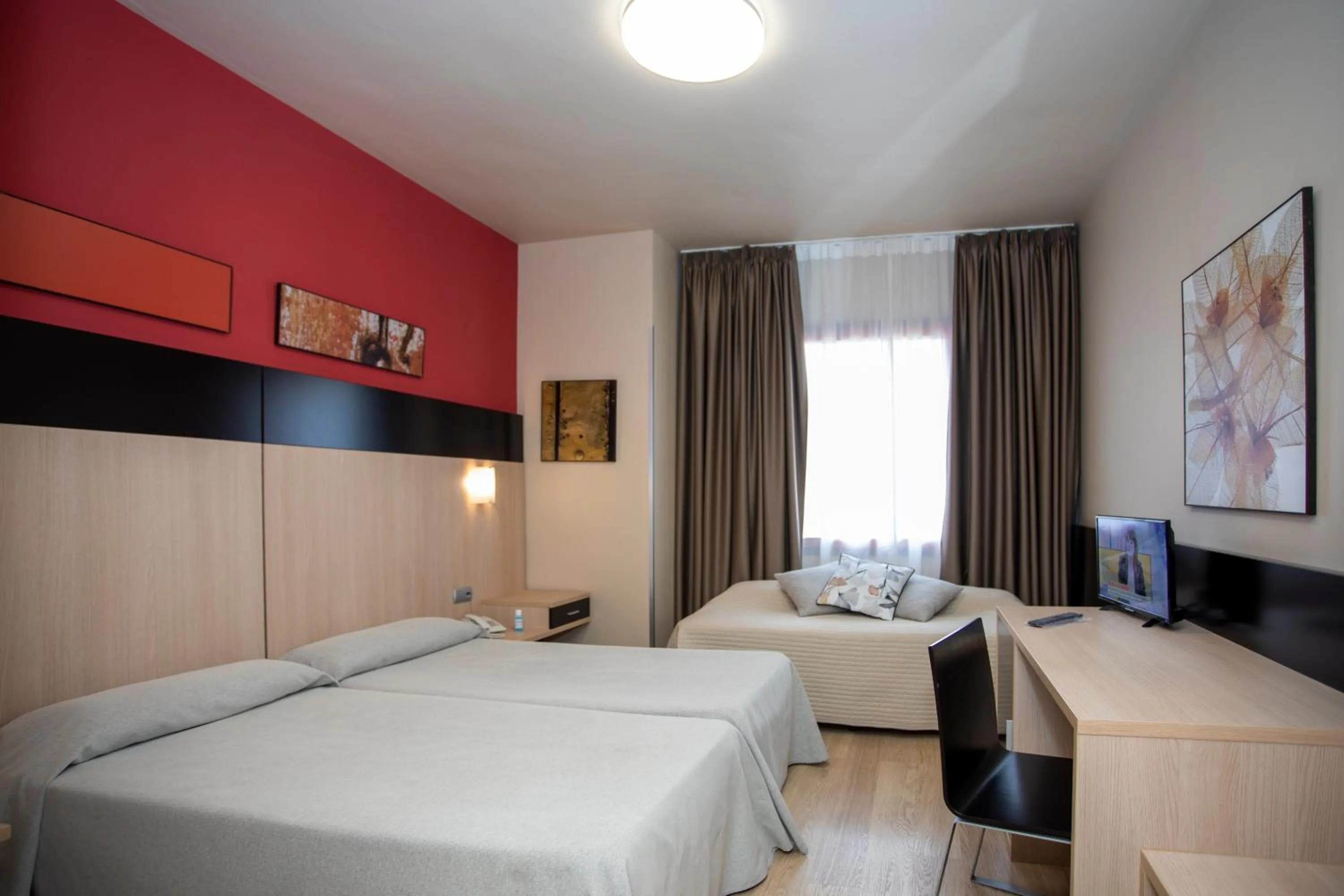 Photo of the whole room in Hotel Ciudad De Ejea