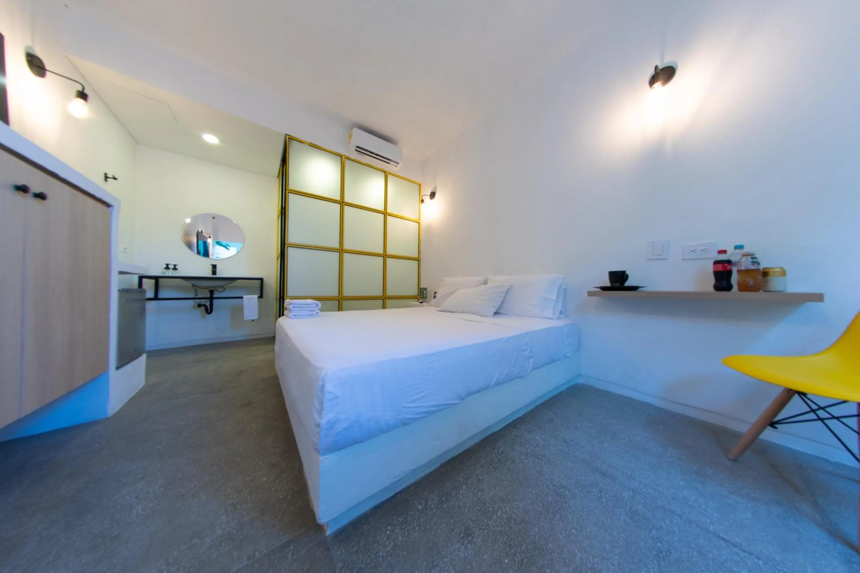 Photo of the whole room, Bed in OASIS TROPICAL HOTEL