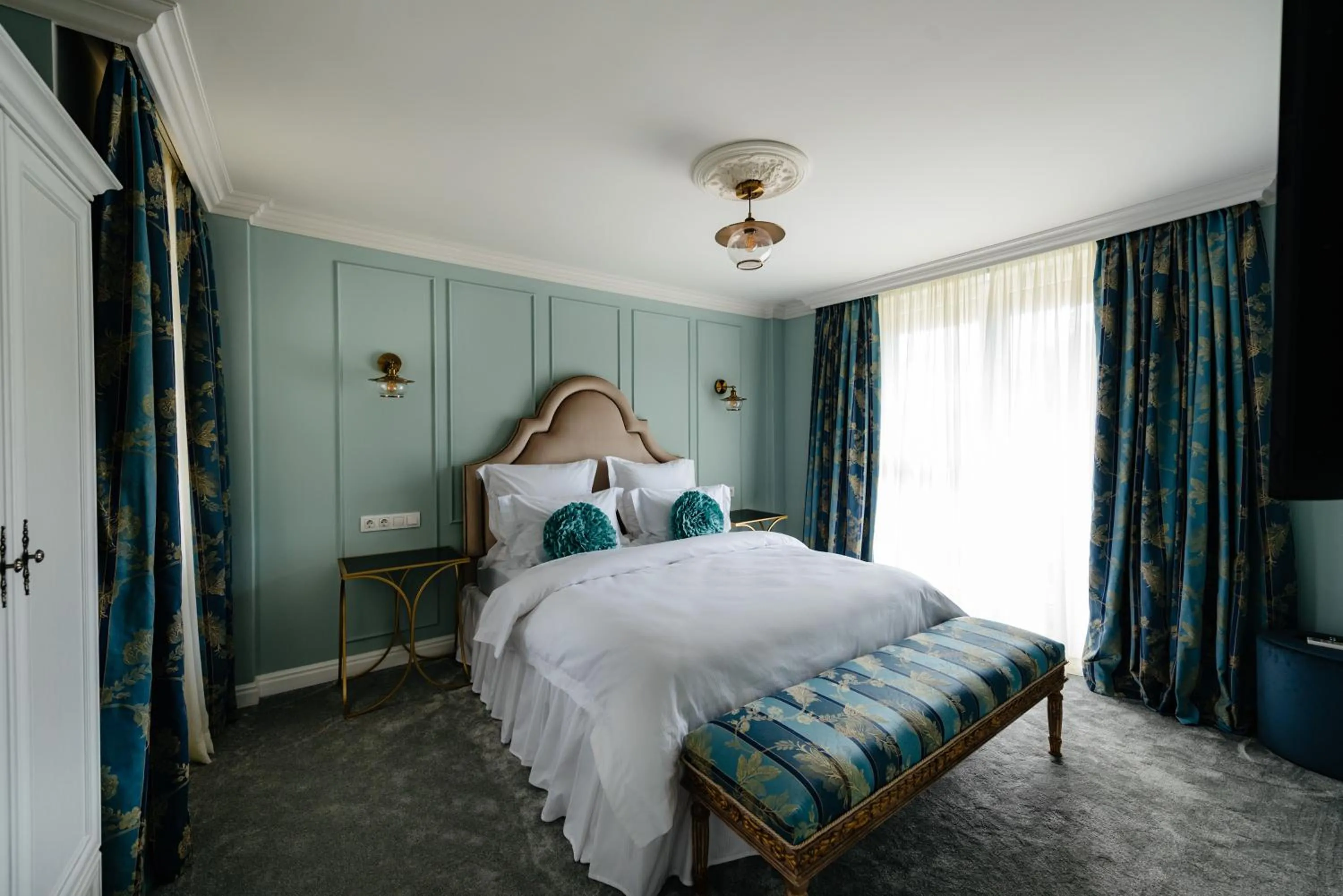 Bedroom, Bed in Ateneea Luxury Rooms