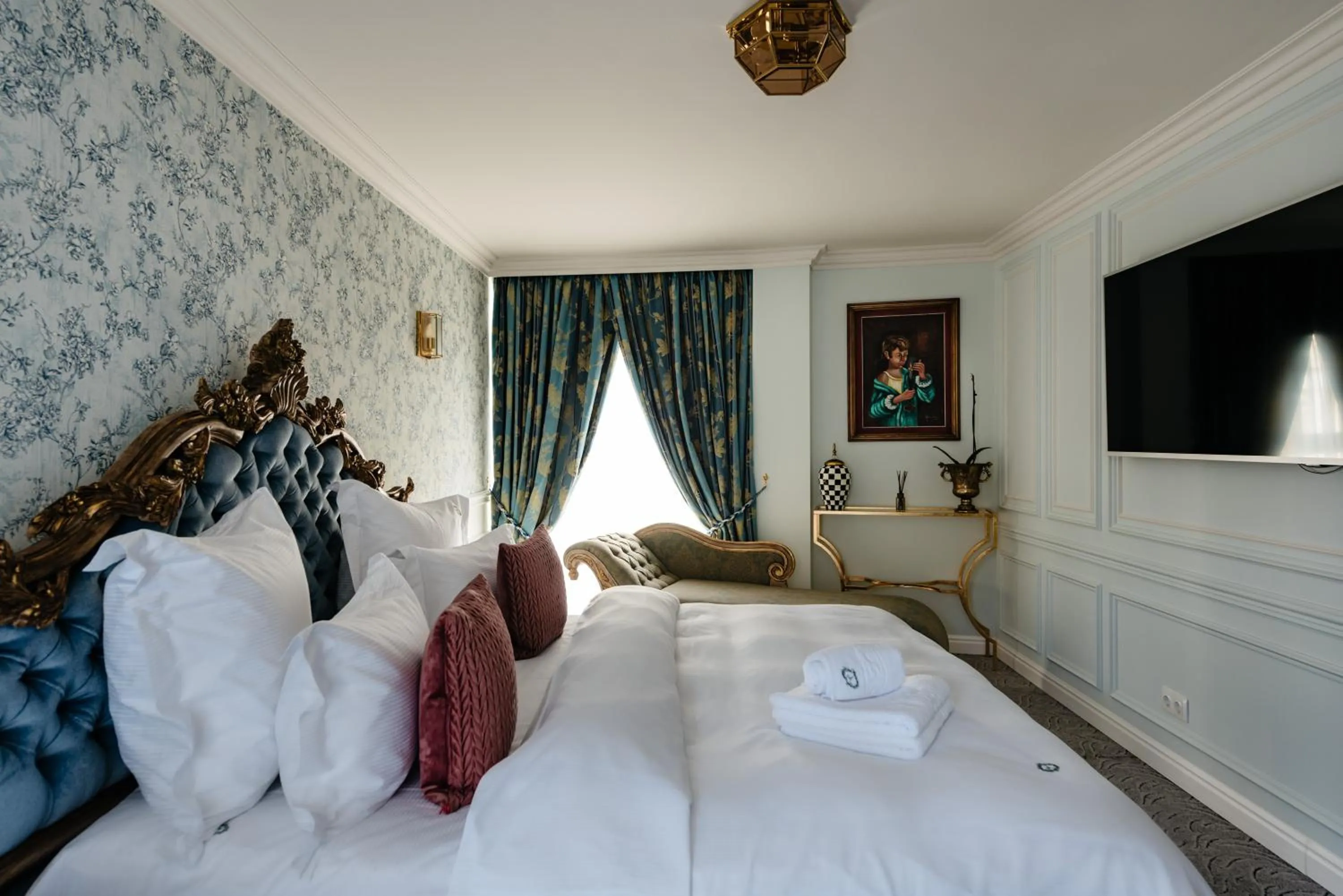 Bedroom, Bed in Ateneea Luxury Rooms