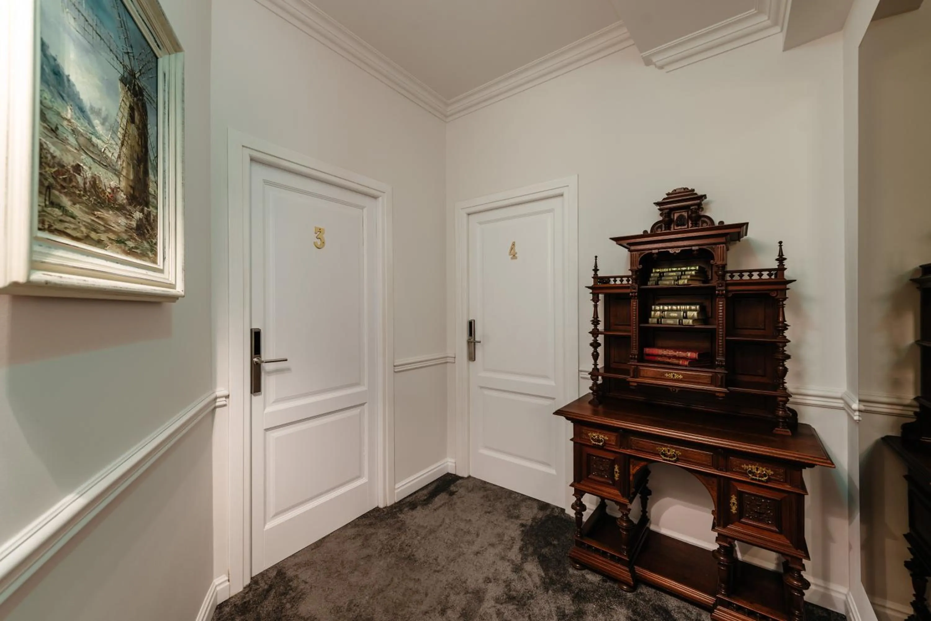 Decorative detail in Ateneea Luxury Rooms