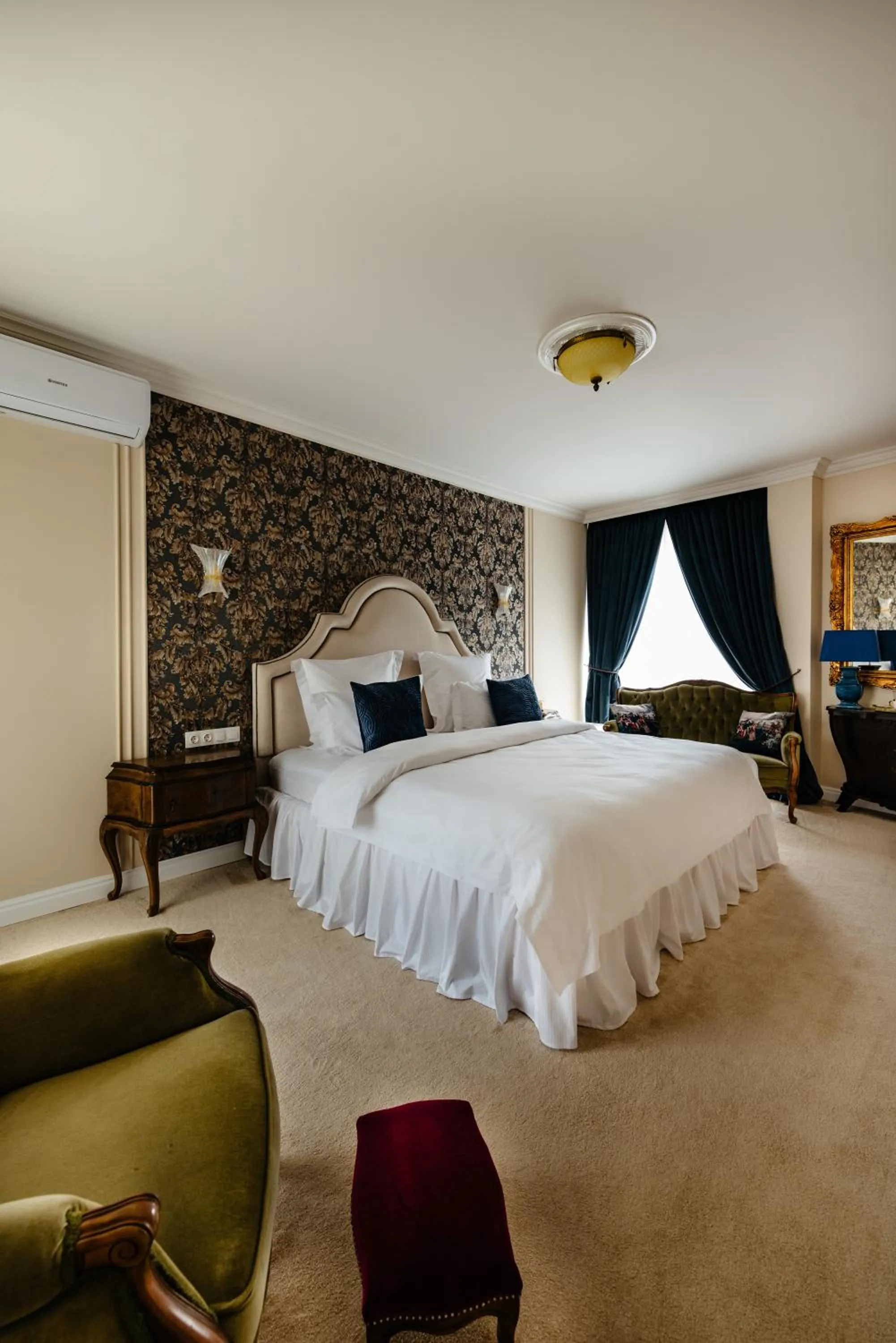 Bedroom, Bed in Ateneea Luxury Rooms