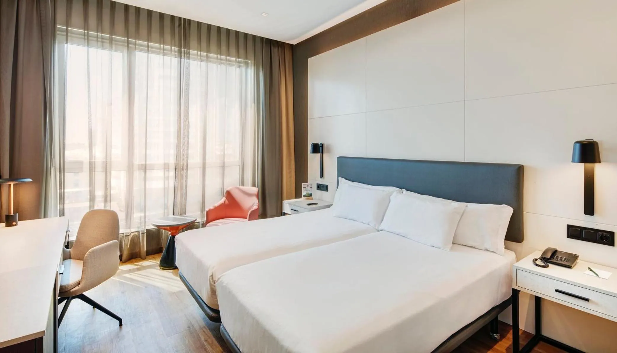 Photo of the whole room, Bed in Sercotel Sorolla Palace