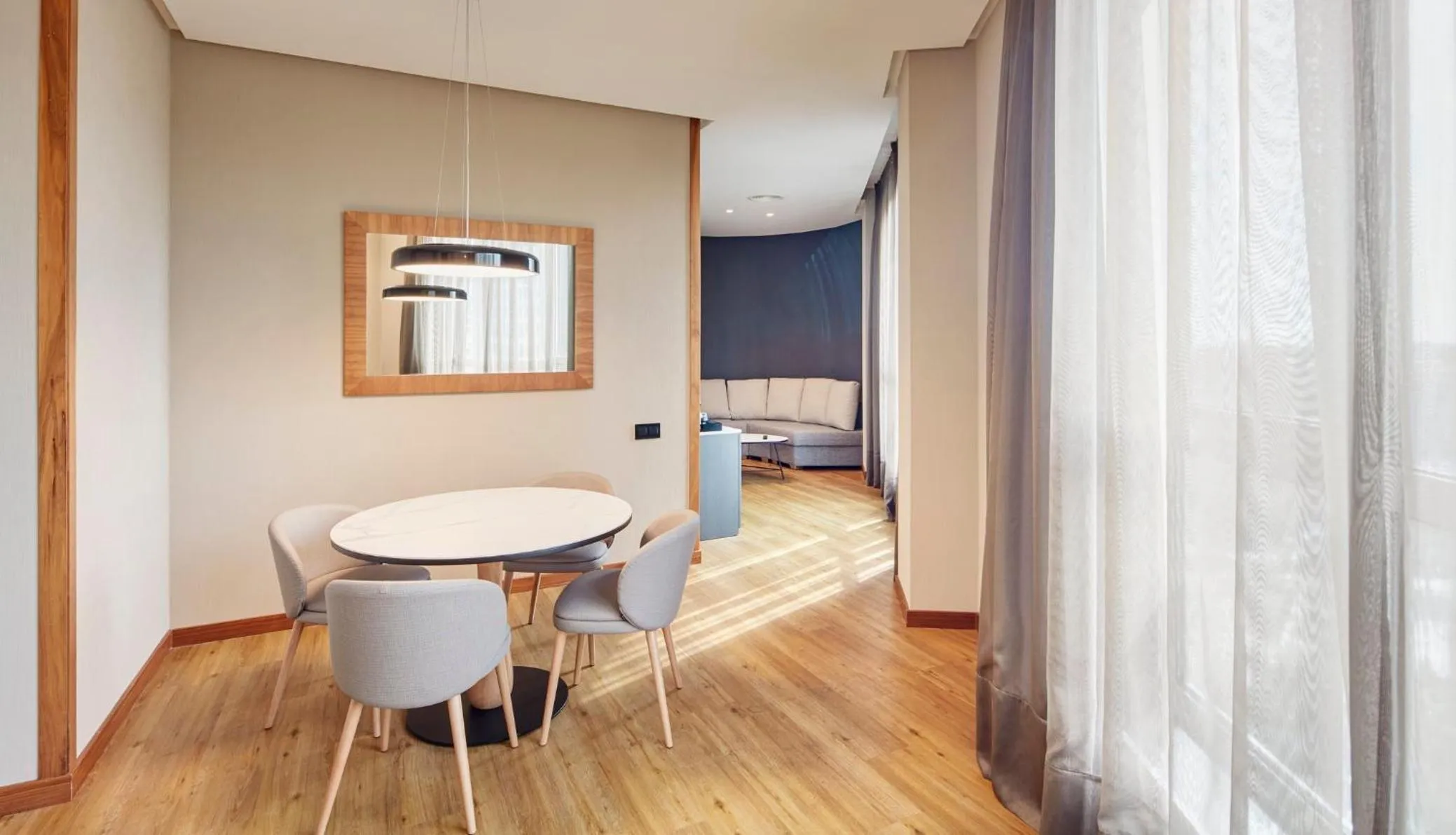 Photo of the whole room, Bed in Sercotel Sorolla Palace