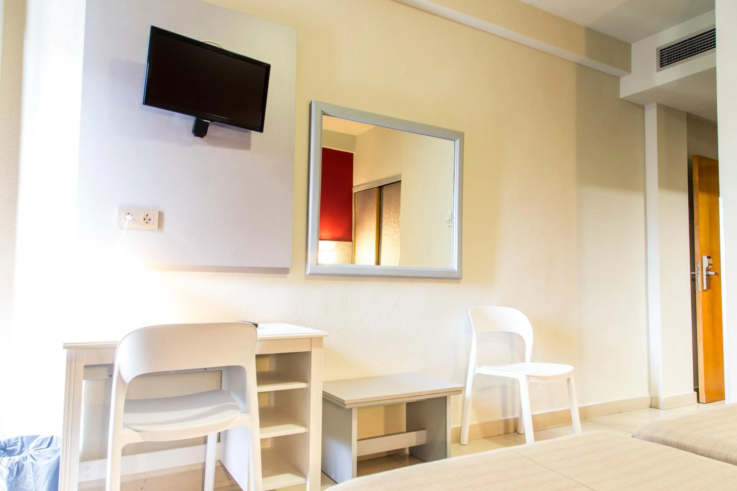 Bedroom, Bed in Hotel Joya