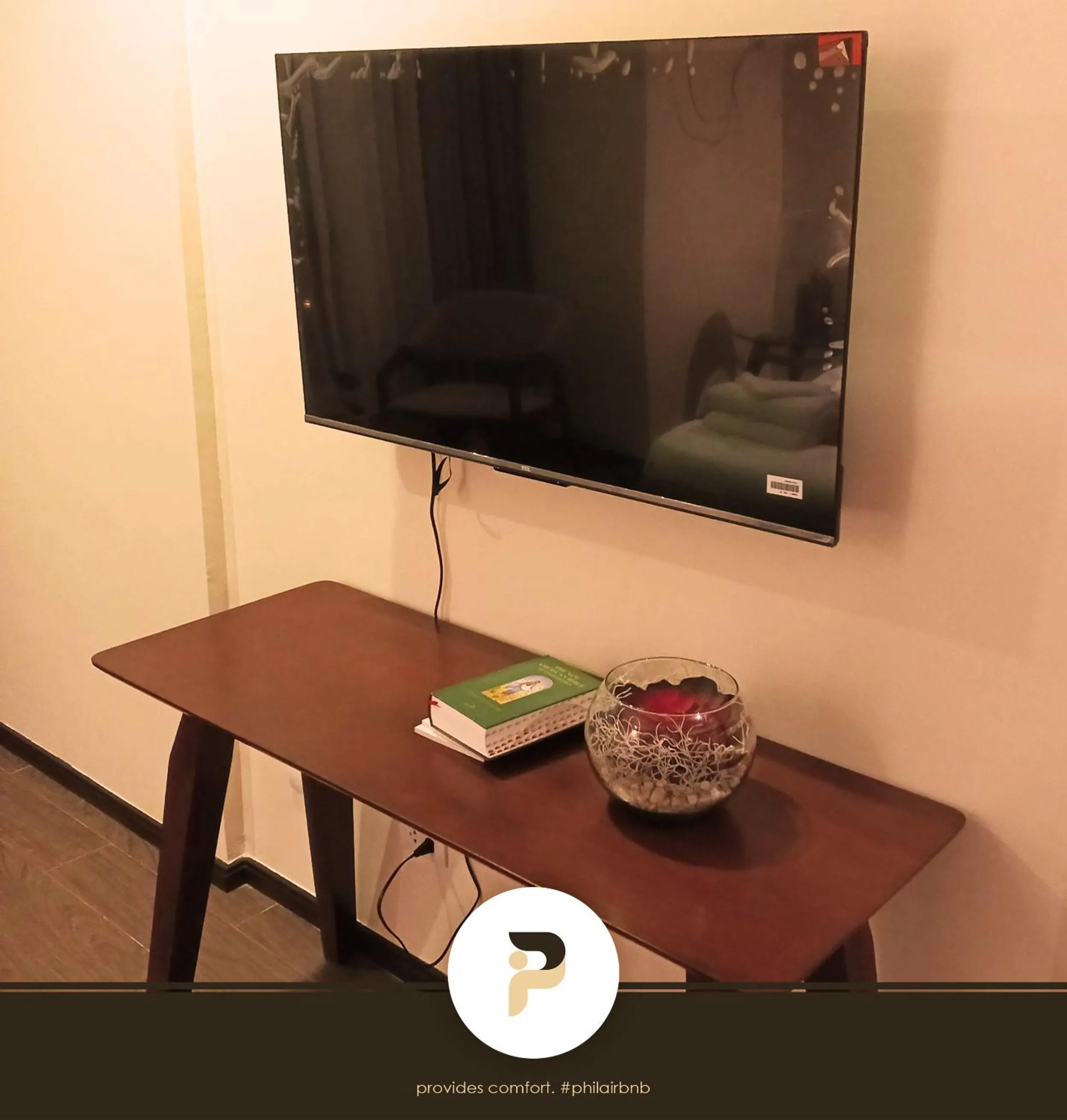 TV and multimedia in FULLY FURNISHED STUDIO NEAR MOA