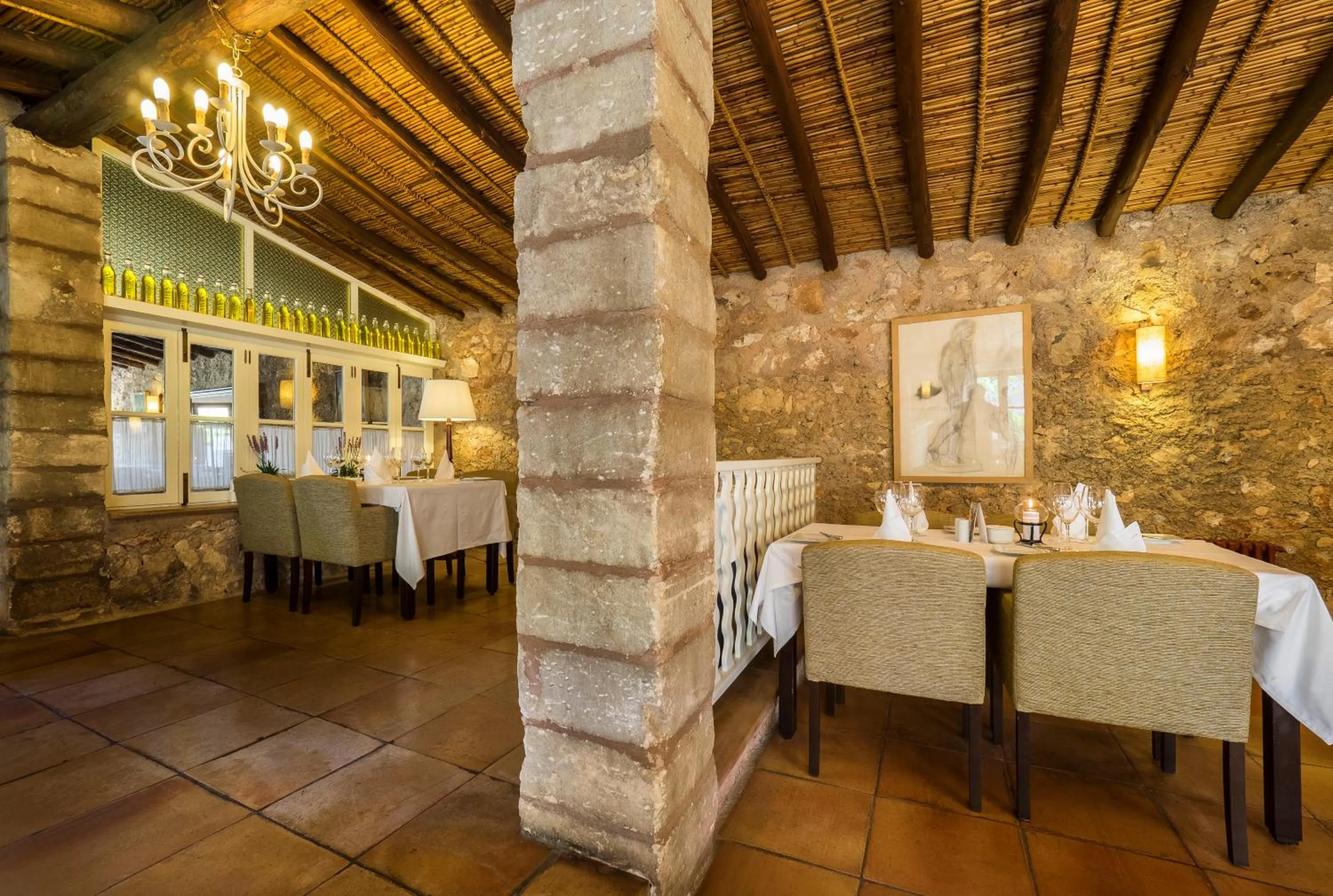 Restaurant/places to eat in Protur Residencia Son Floriana
