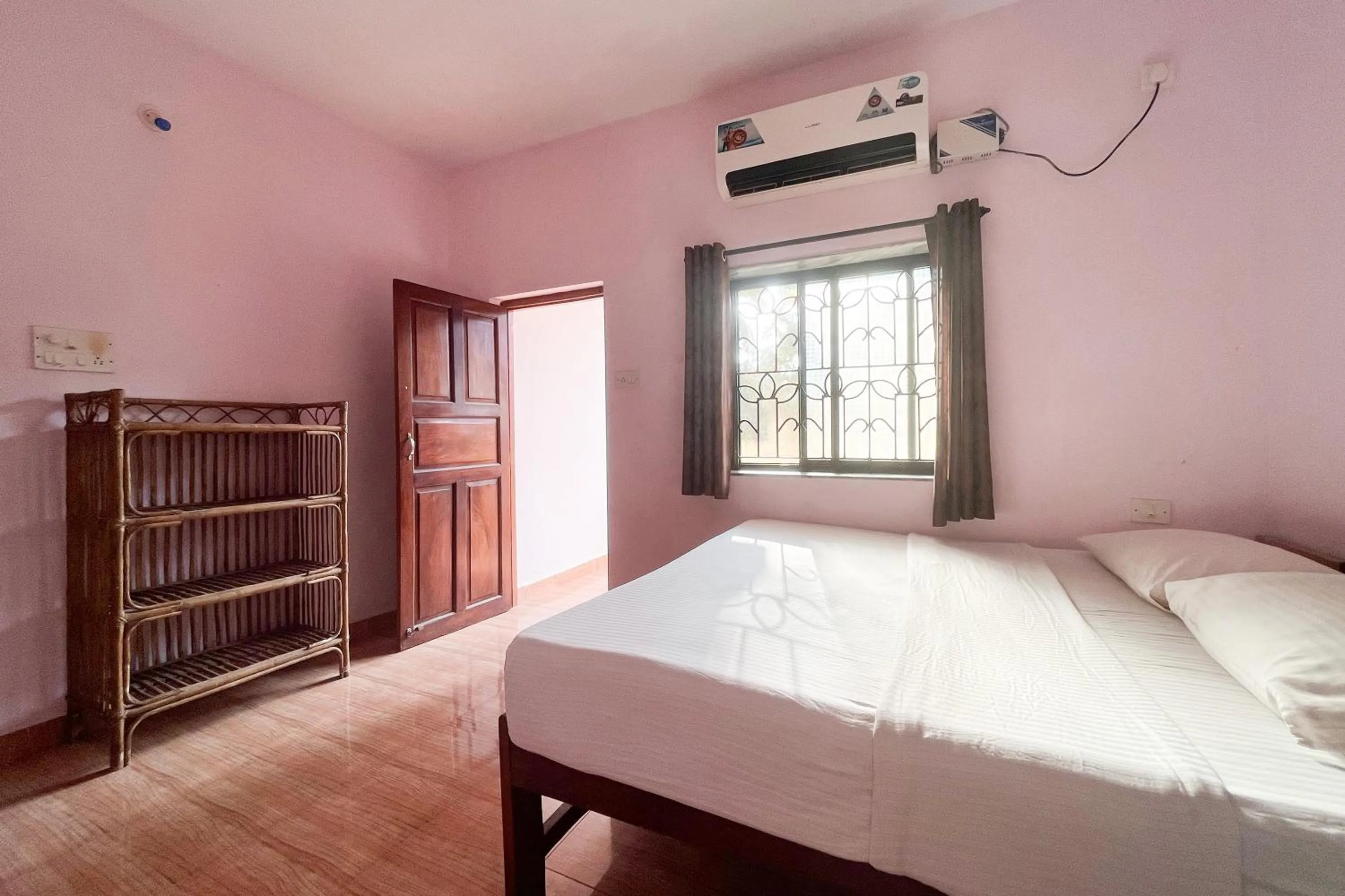 Bed in SPACELAND Mandrem