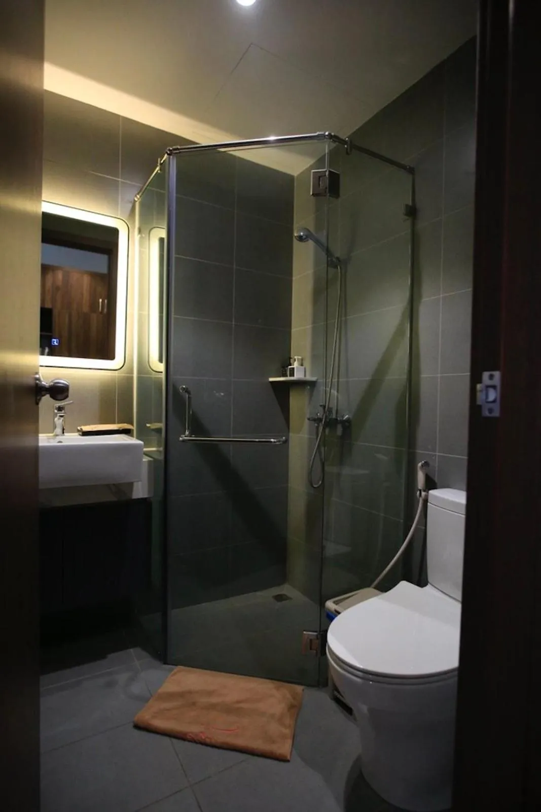 Shower in CityHouse - Villea