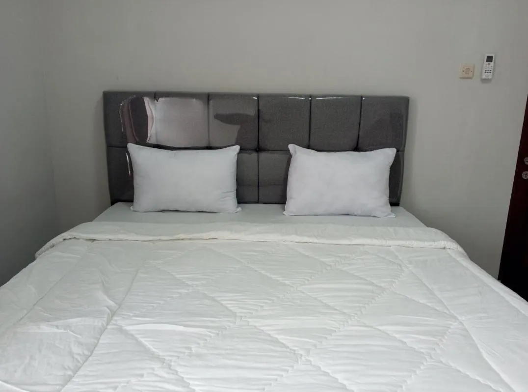 Bedroom, Bed in OYO Life 92543 Ratu Sakti Residence Syariah