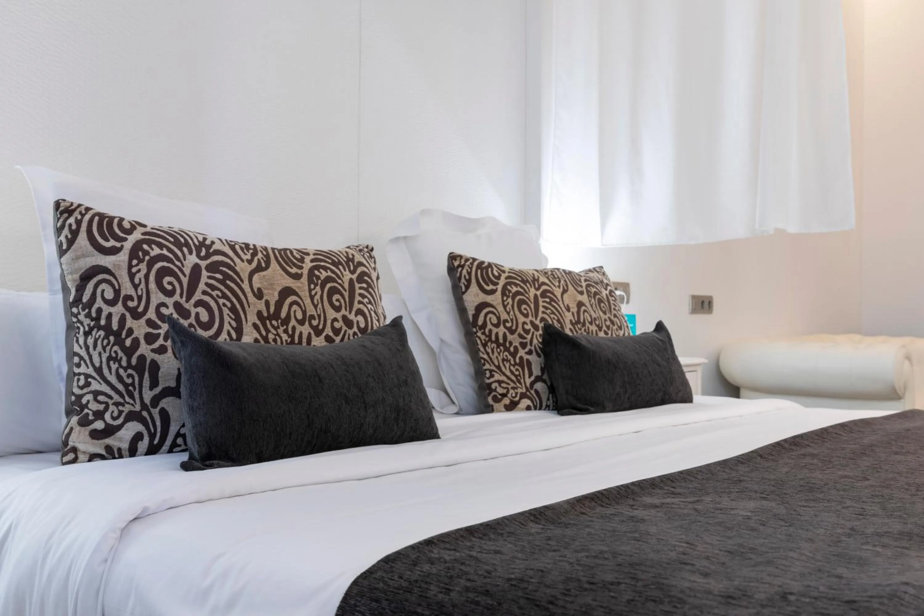 Bed in 1881 Hotel Balneario Vichy Catalan