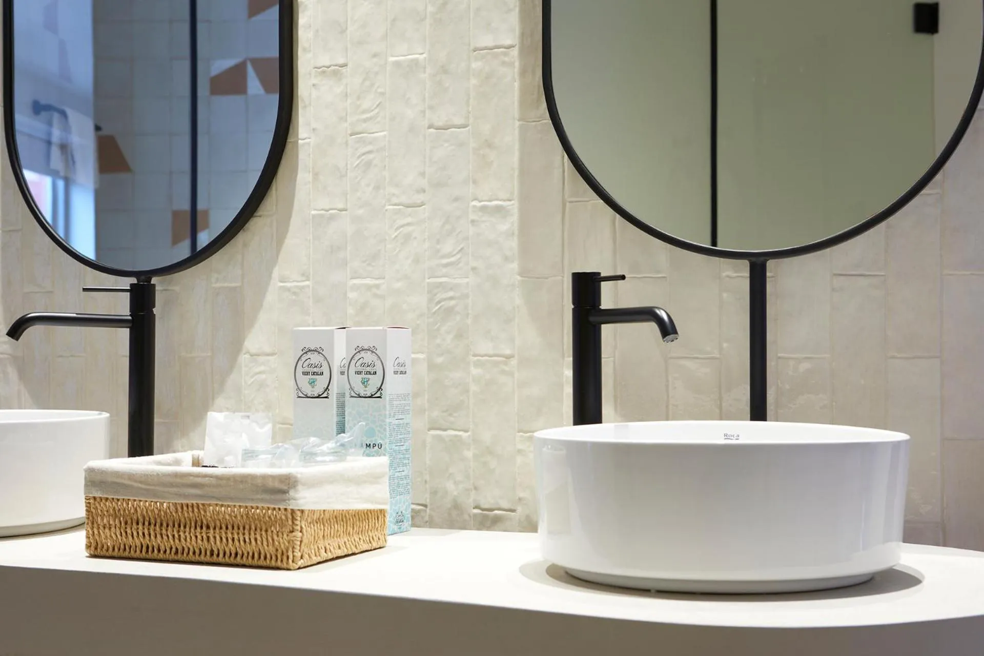 Bathroom in 1881 Hotel Balneario Vichy Catalan