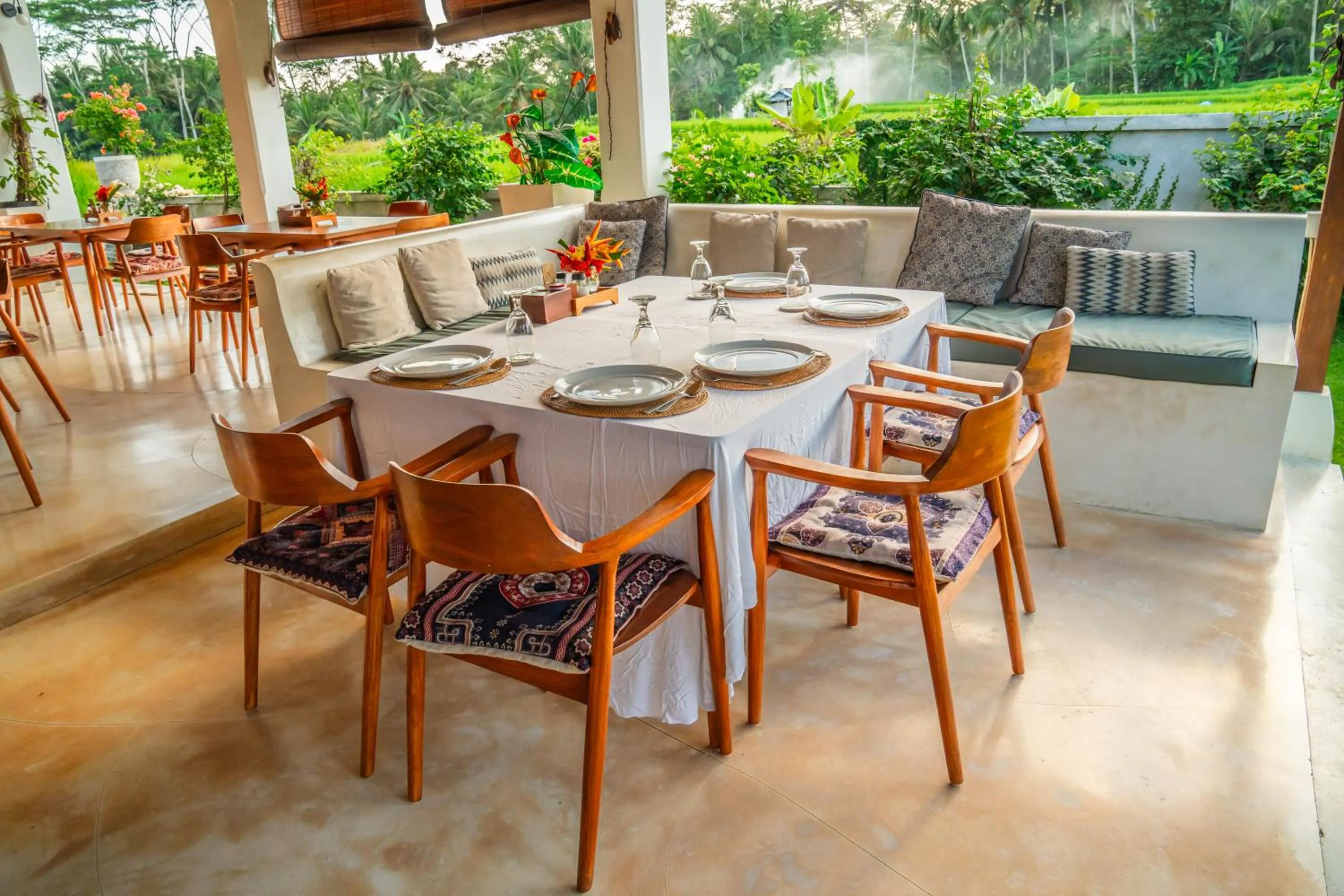 Restaurant/places to eat in Kampung Uma Dawa Villas and Spa