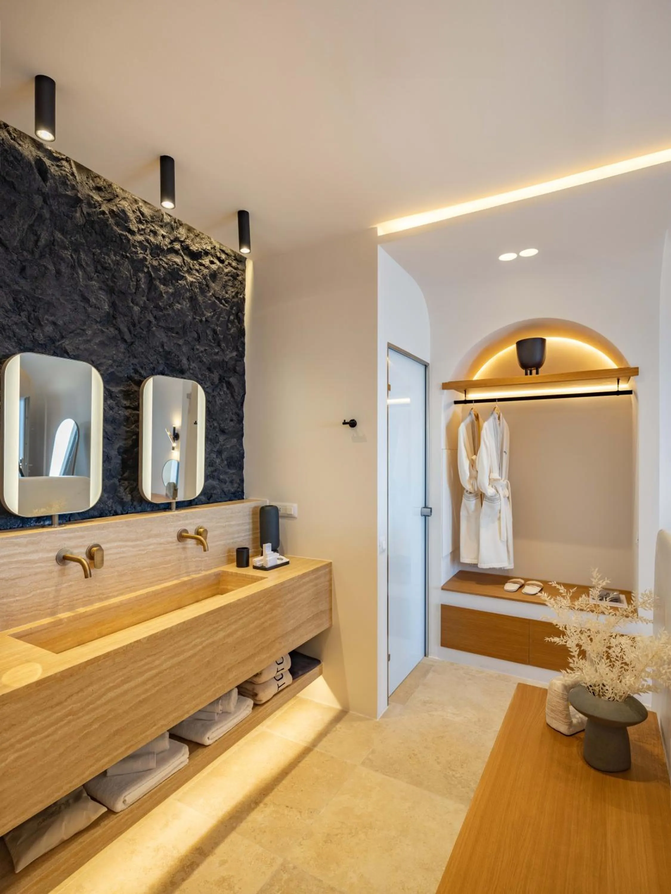 Bathroom in Santo Mine Oia Suites