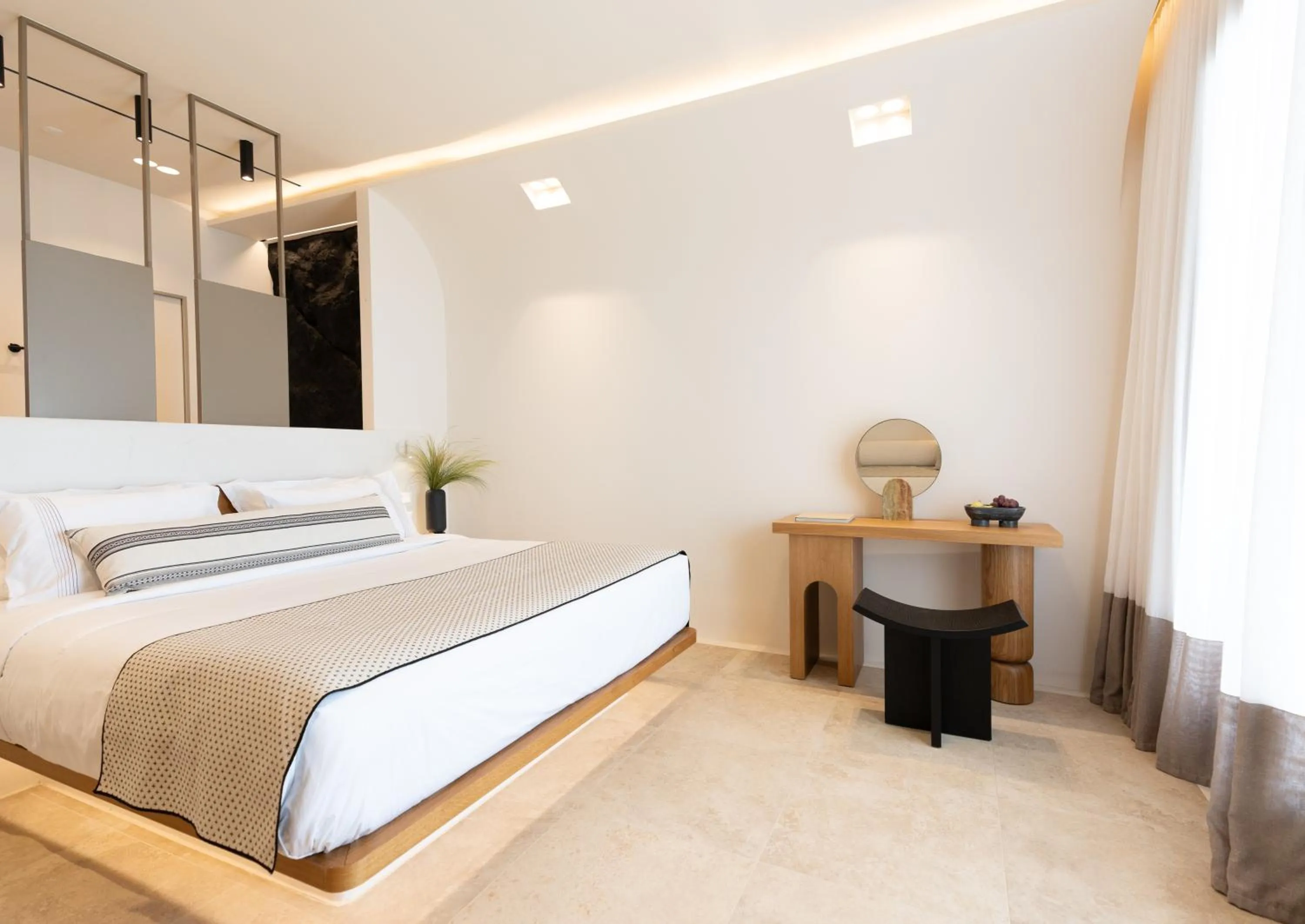 Bedroom, Bed in Santo Mine Oia Suites