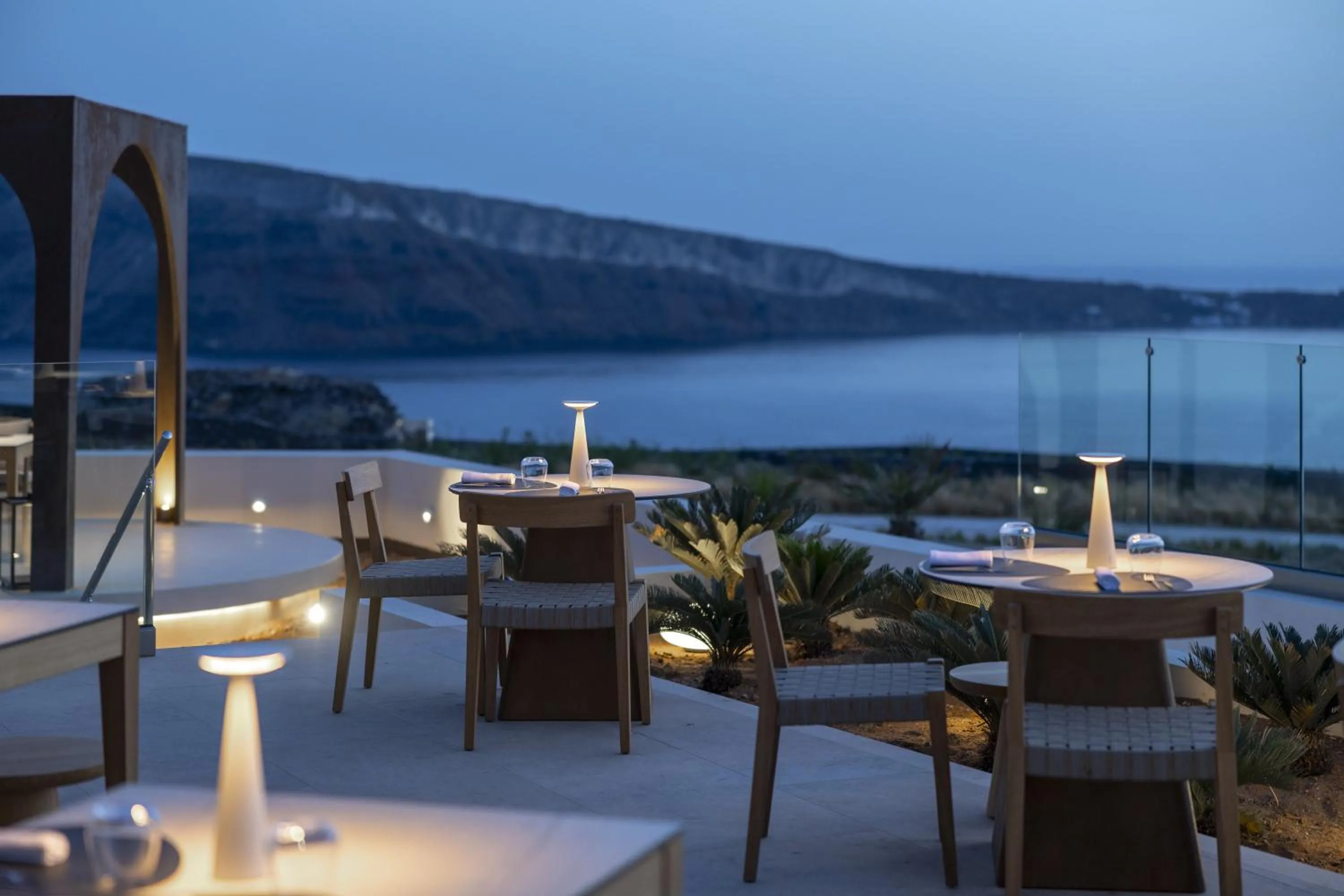 Restaurant/places to eat in Santo Mine Oia Suites