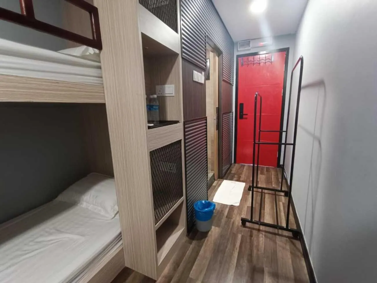 Photo of the whole room, Bed in Boxinn The Kontena Home