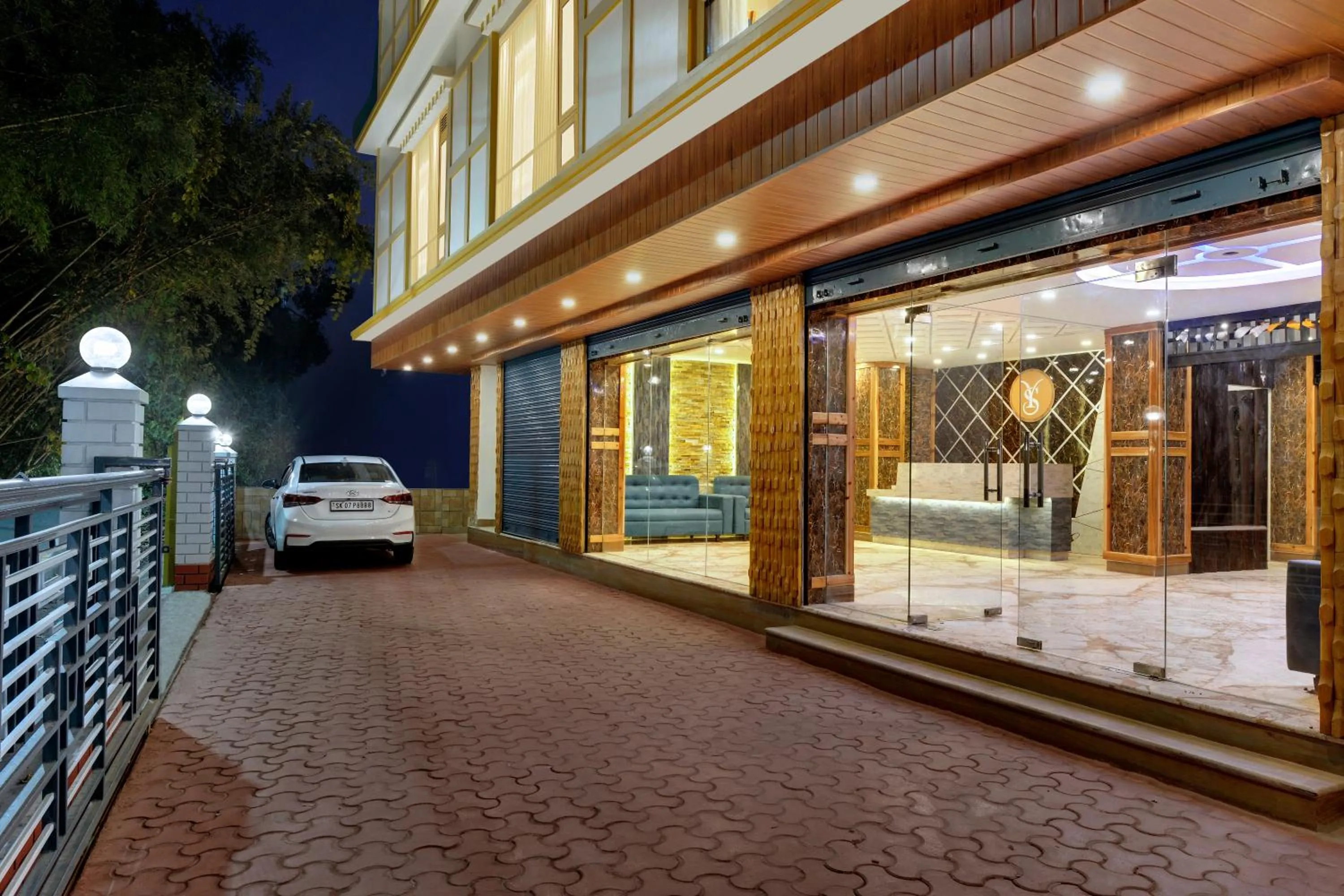 Property building in Yashshree Sikkim Blossom 600 Meters from MG Marg