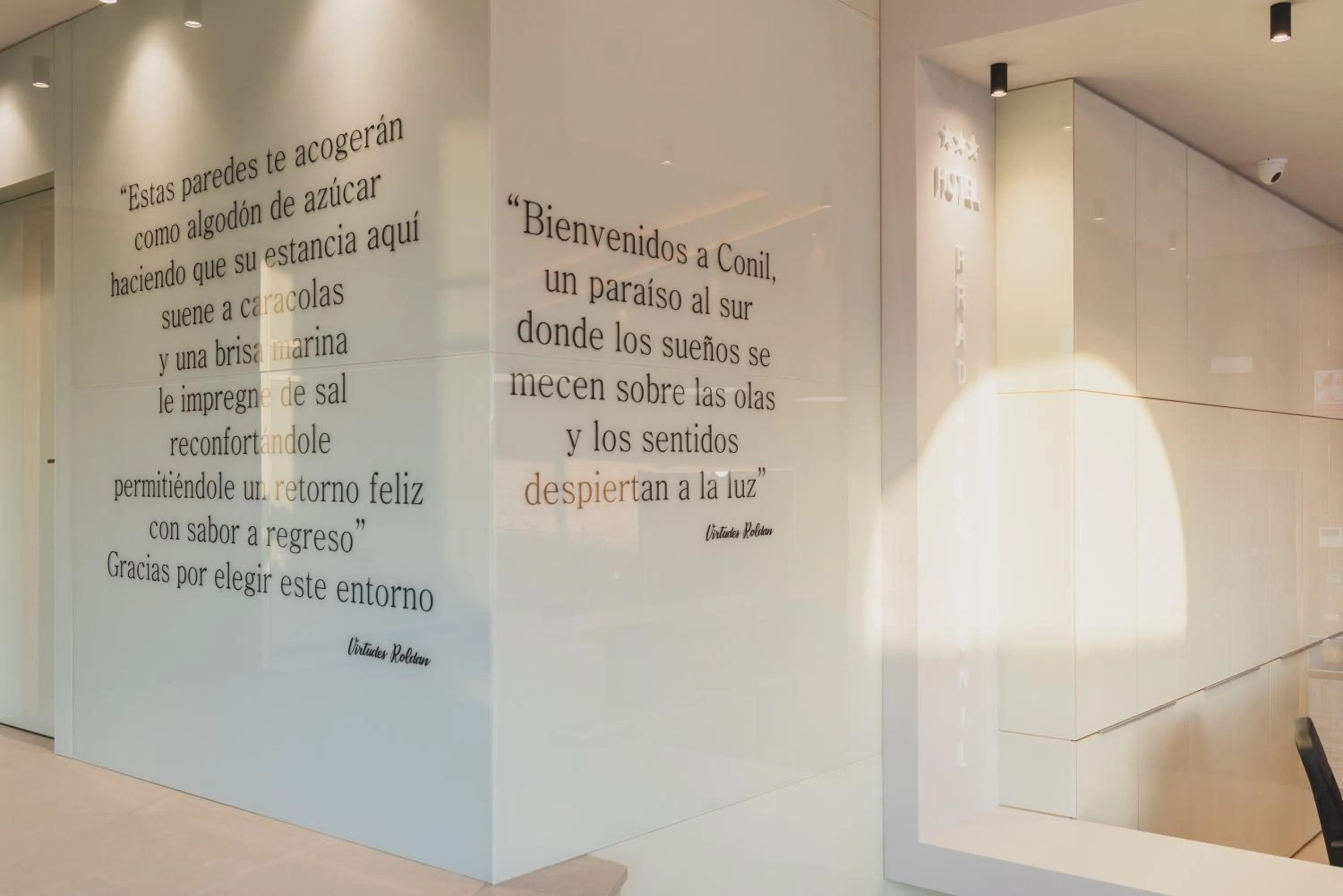 Text overlay in Hotel Pradillo Conil