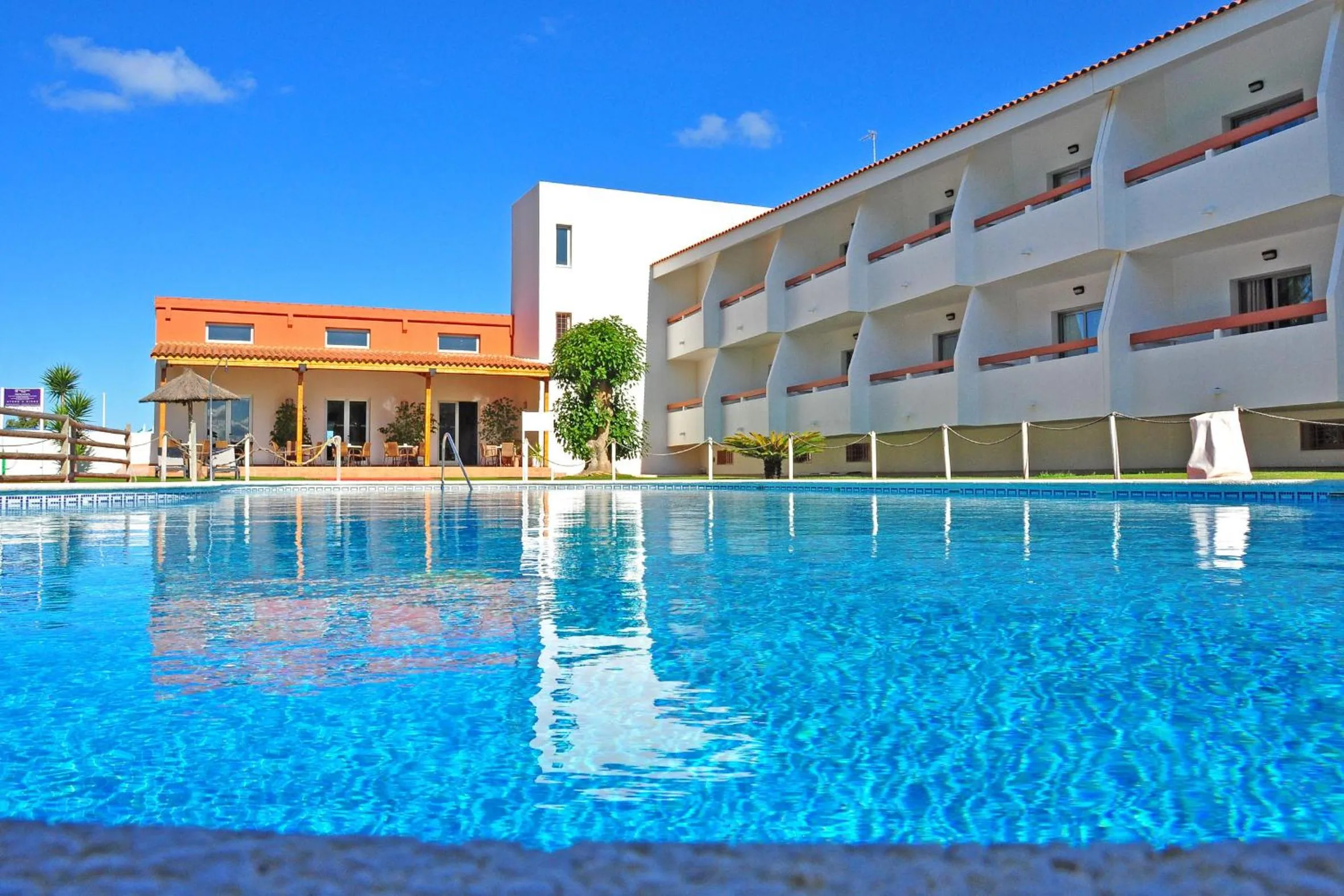 Swimming pool in Hotel Pradillo Conil