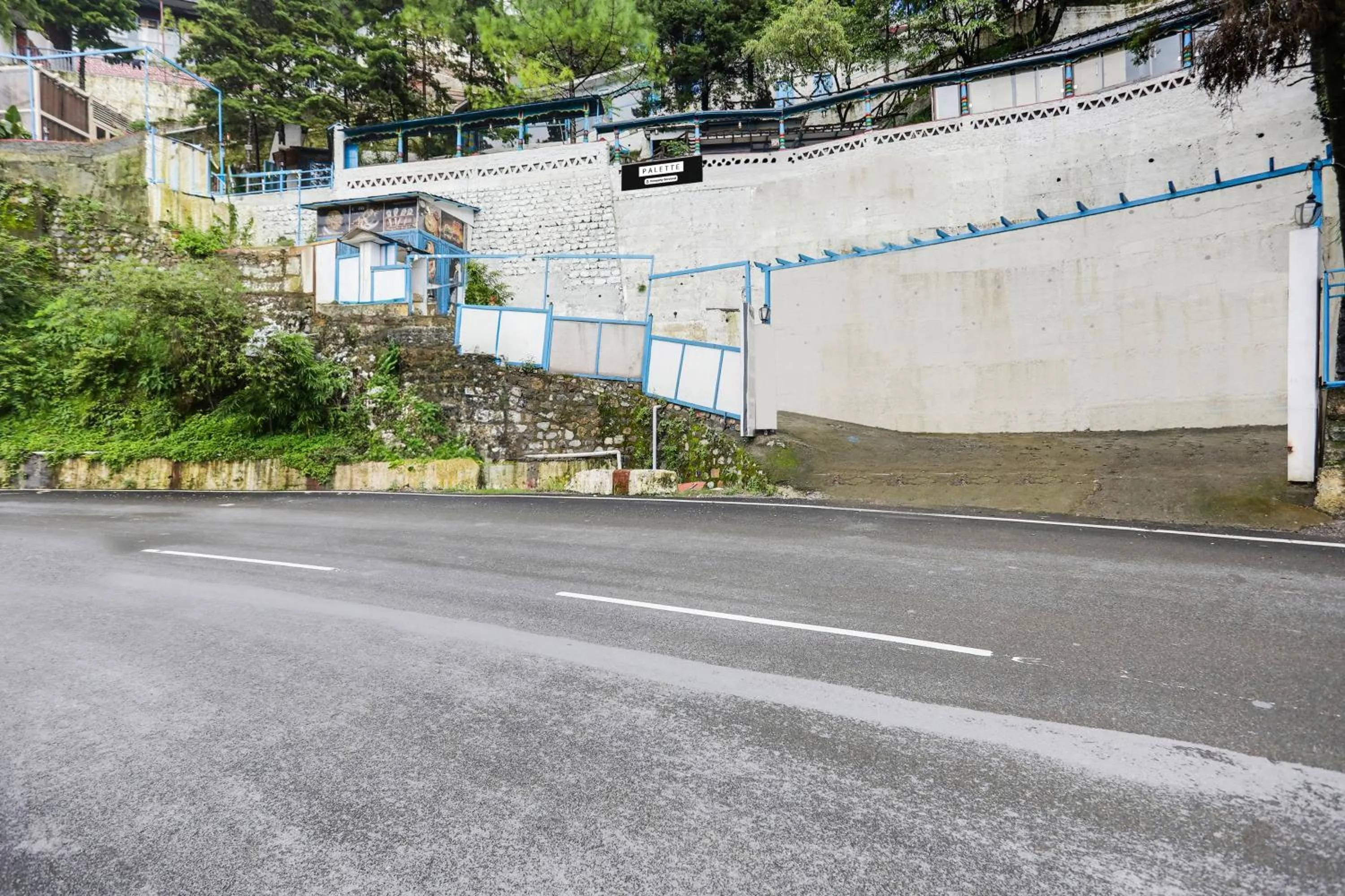 Facade/entrance in Palette by CheckIn Bhatta Falls Mussorie