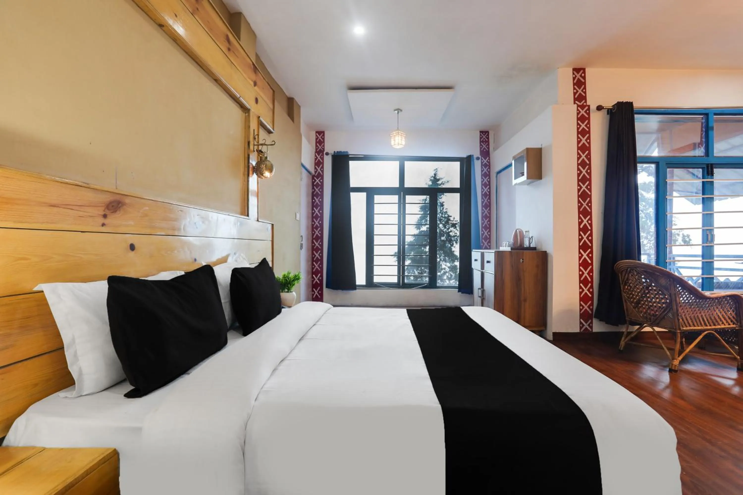 Bedroom, Bed in Palette by CheckIn Bhatta Falls Mussorie