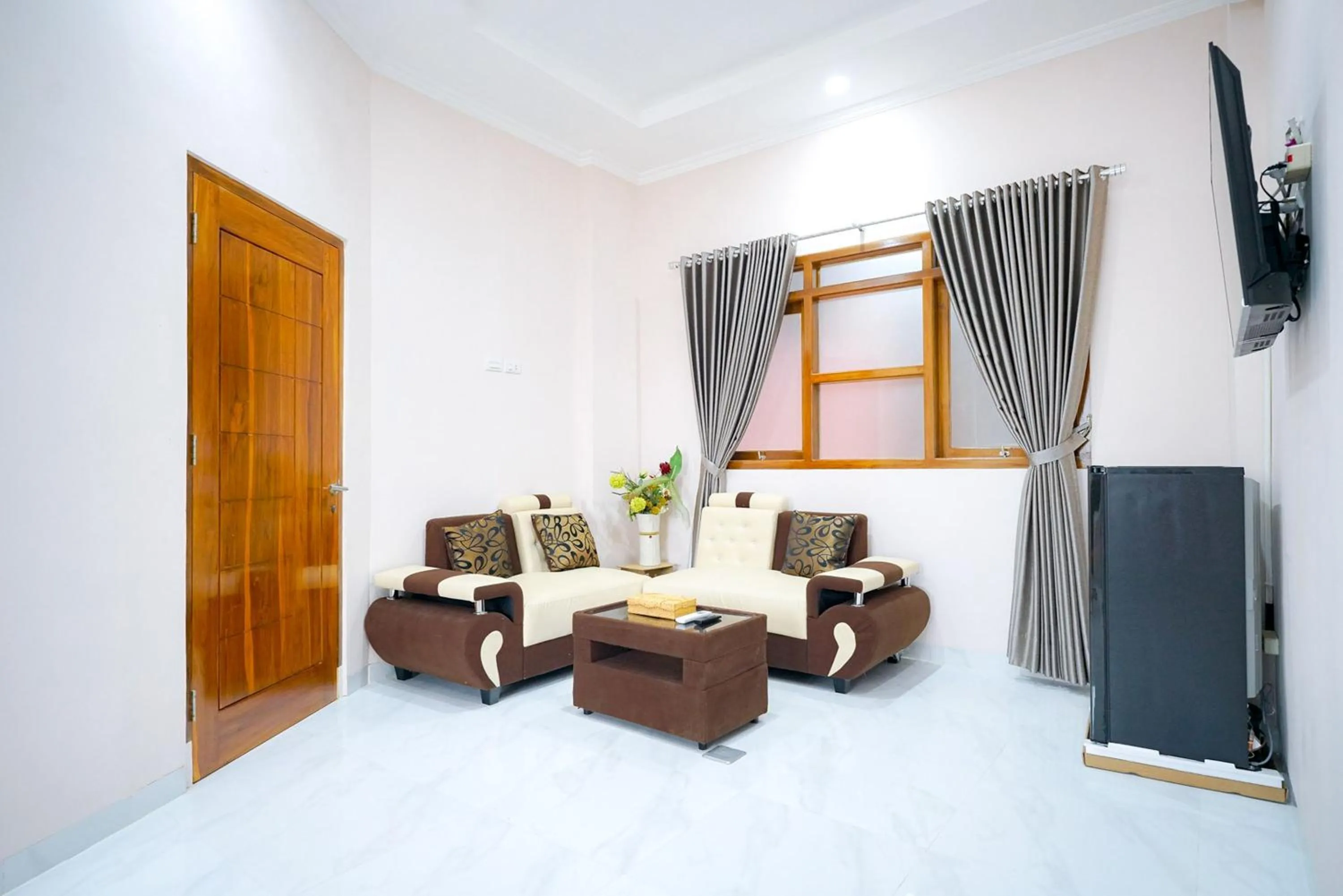 Living room in Sans Bougenville Lampung