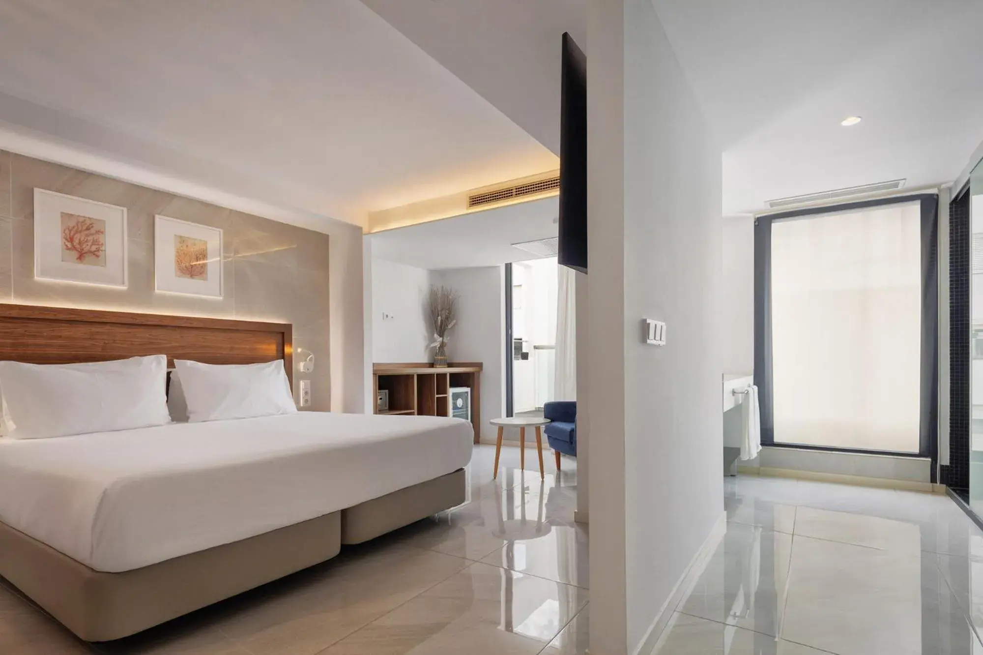 Suite with Terrace in Eurostars Puerto de Ibiza Suite with Terrace in Eurostars Puerto de Ibiza