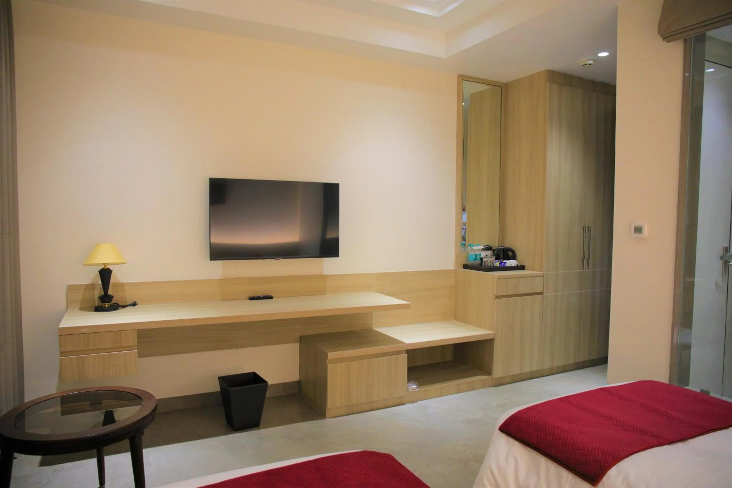 TV and multimedia, Bed in Pride Biznotel Haldwani