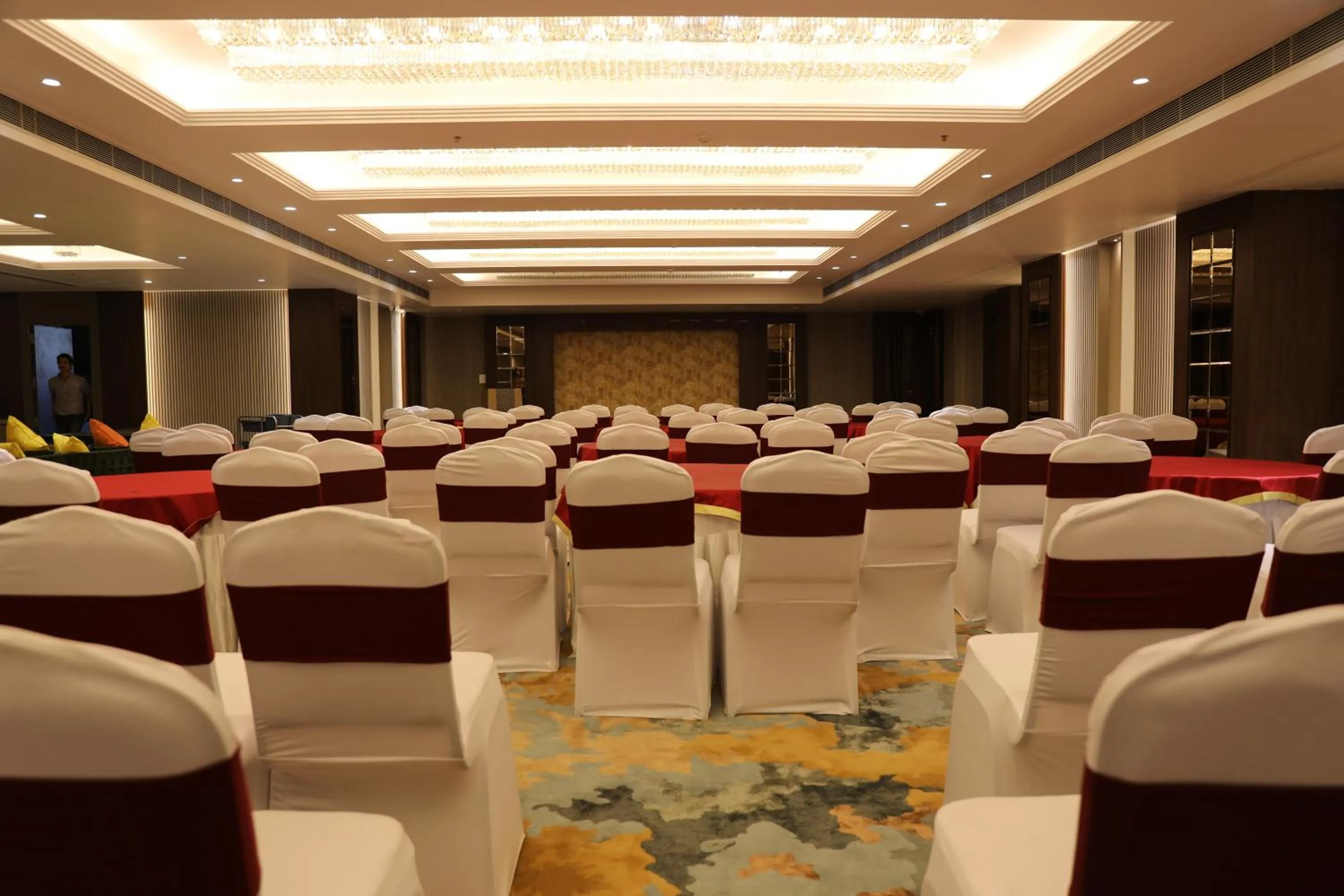 Banquet/Function facilities in Pride Biznotel Haldwani