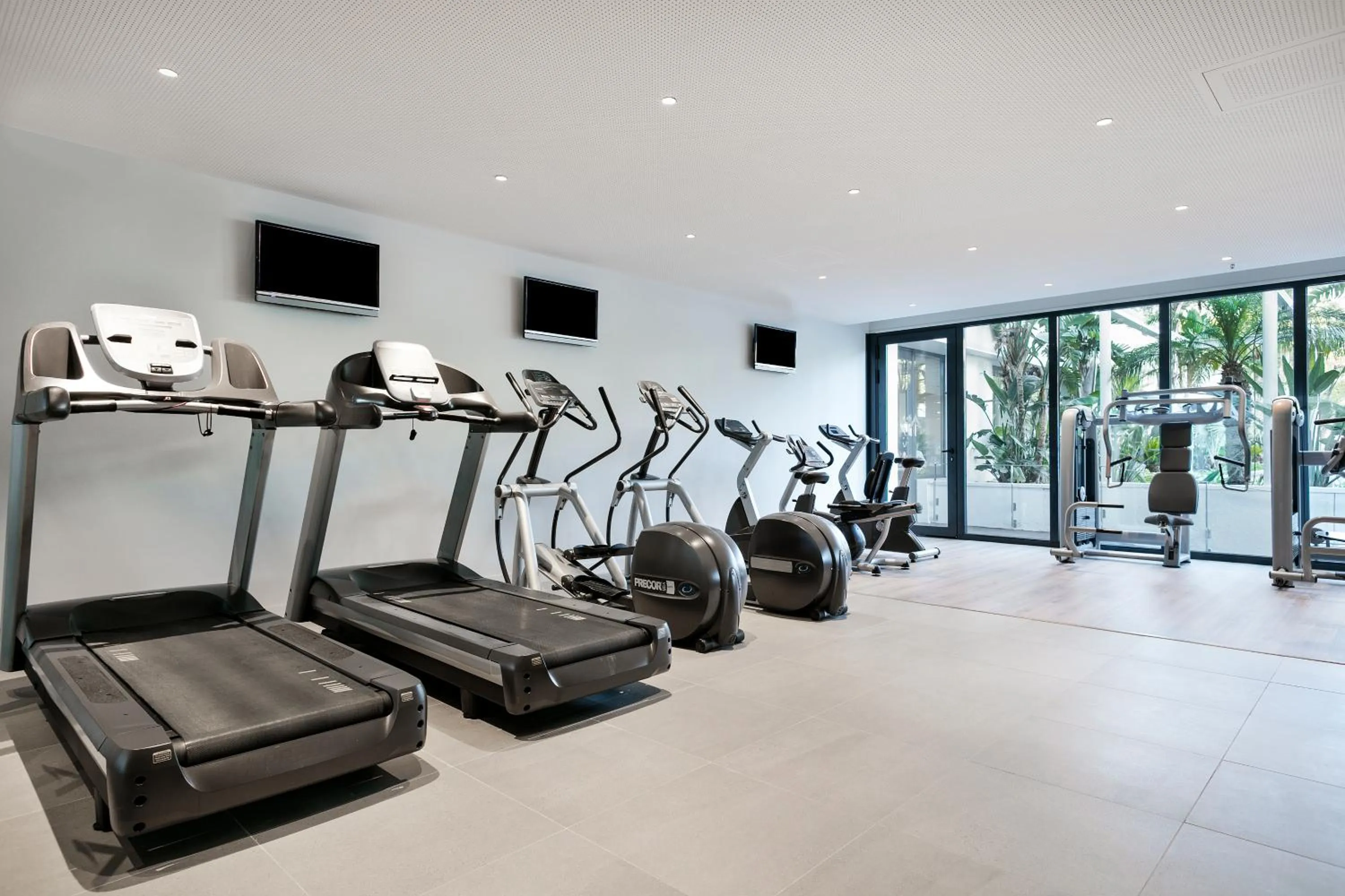 Fitness centre/facilities in AQUA Hotel Silhouette & Spa - Adults Only
