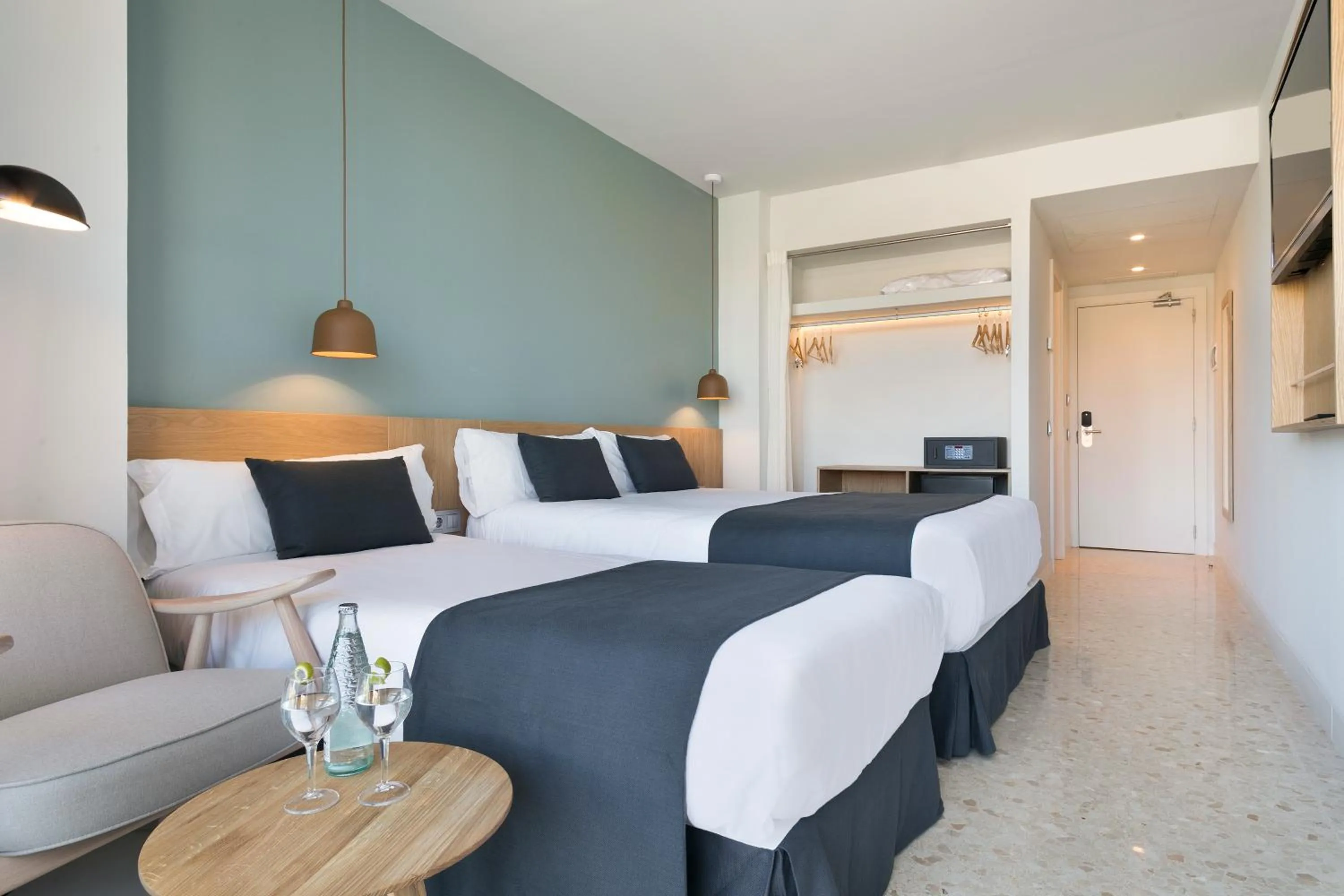 Photo of the whole room, Bed in AQUA Hotel Silhouette & Spa - Adults Only