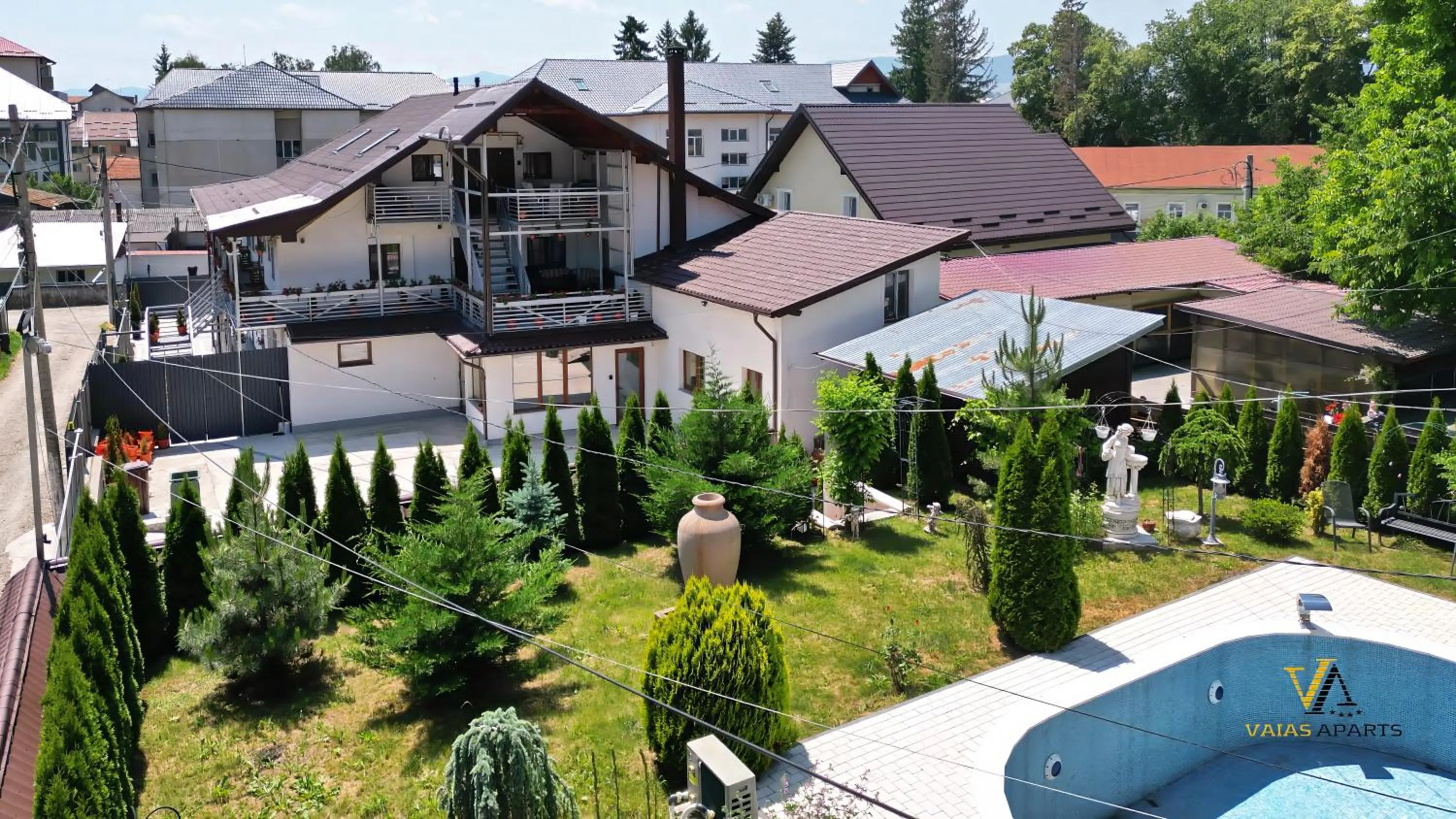 Property building in VAiAs Aparts