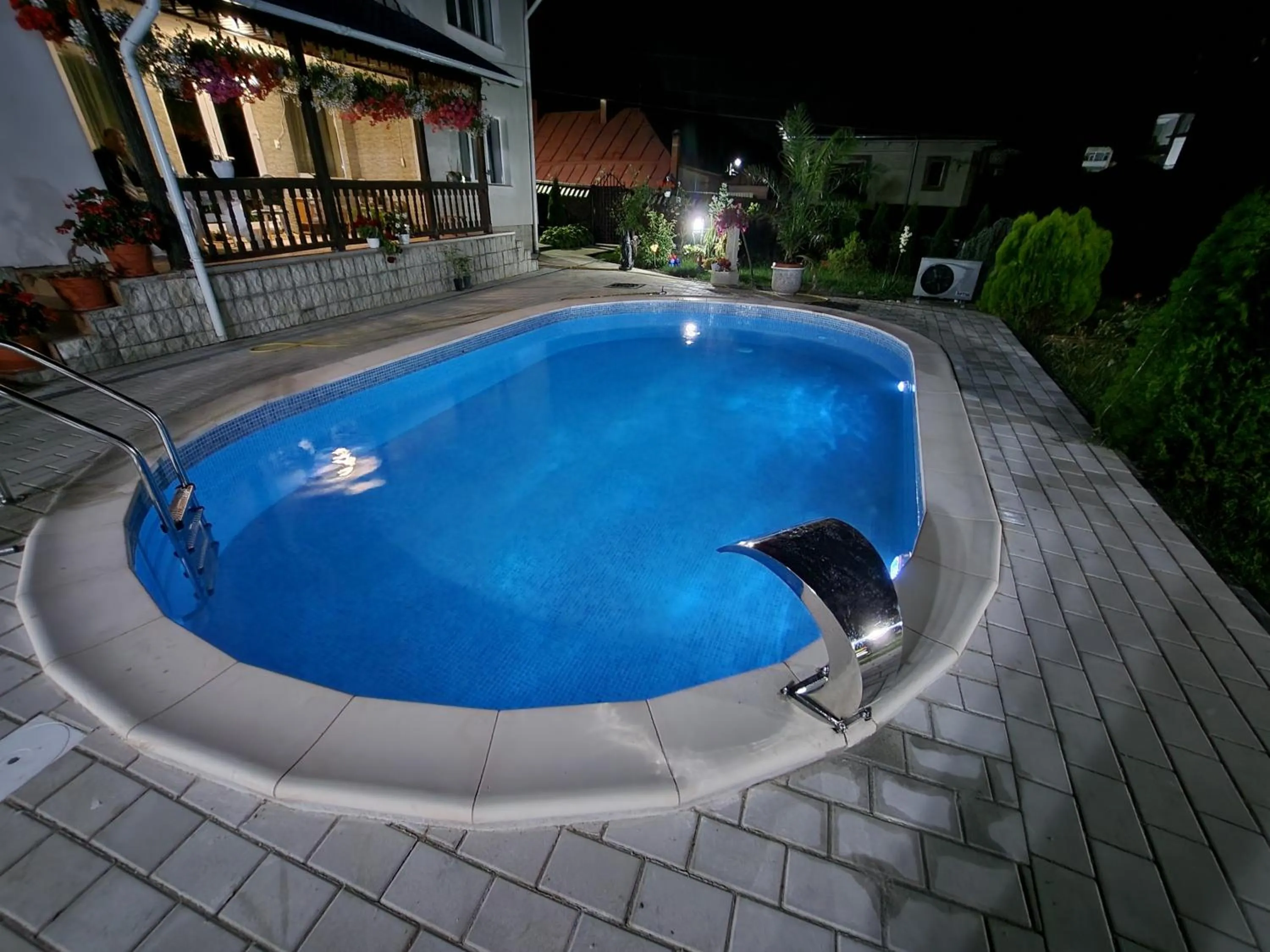 Shower in VAiAs Aparts