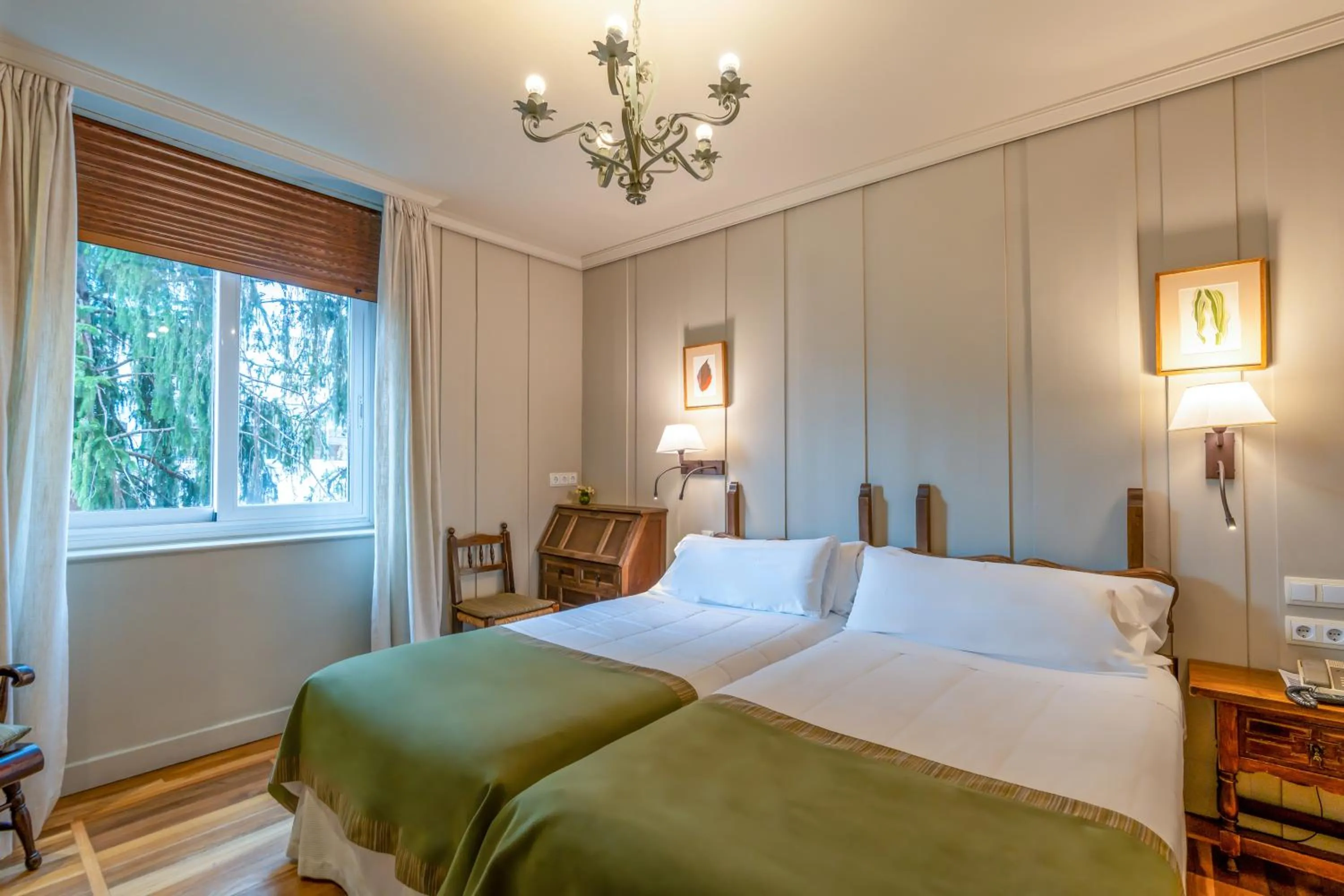 Bed in Hotel Alcazar Irun