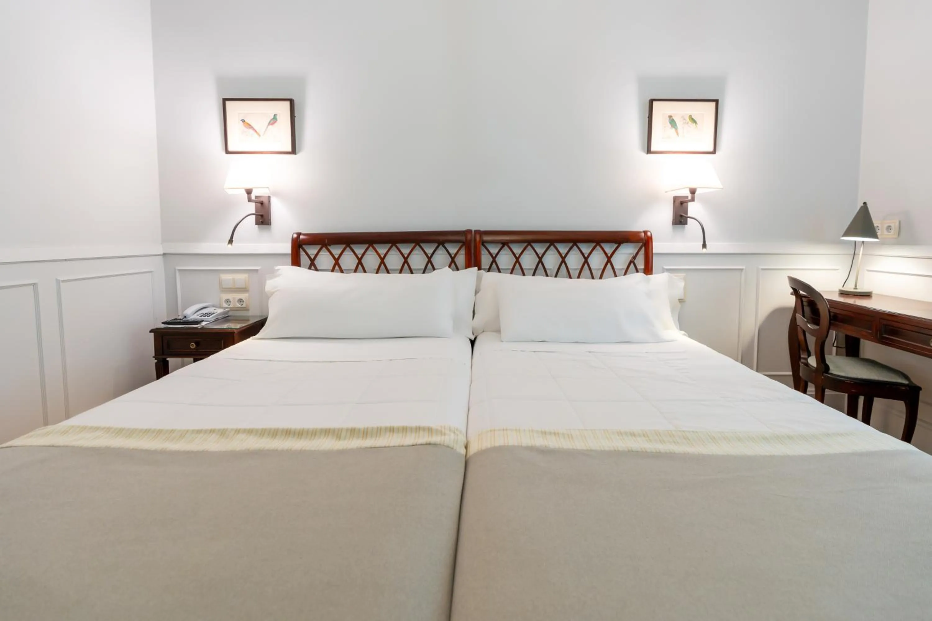 Bed in Hotel Alcazar Irun