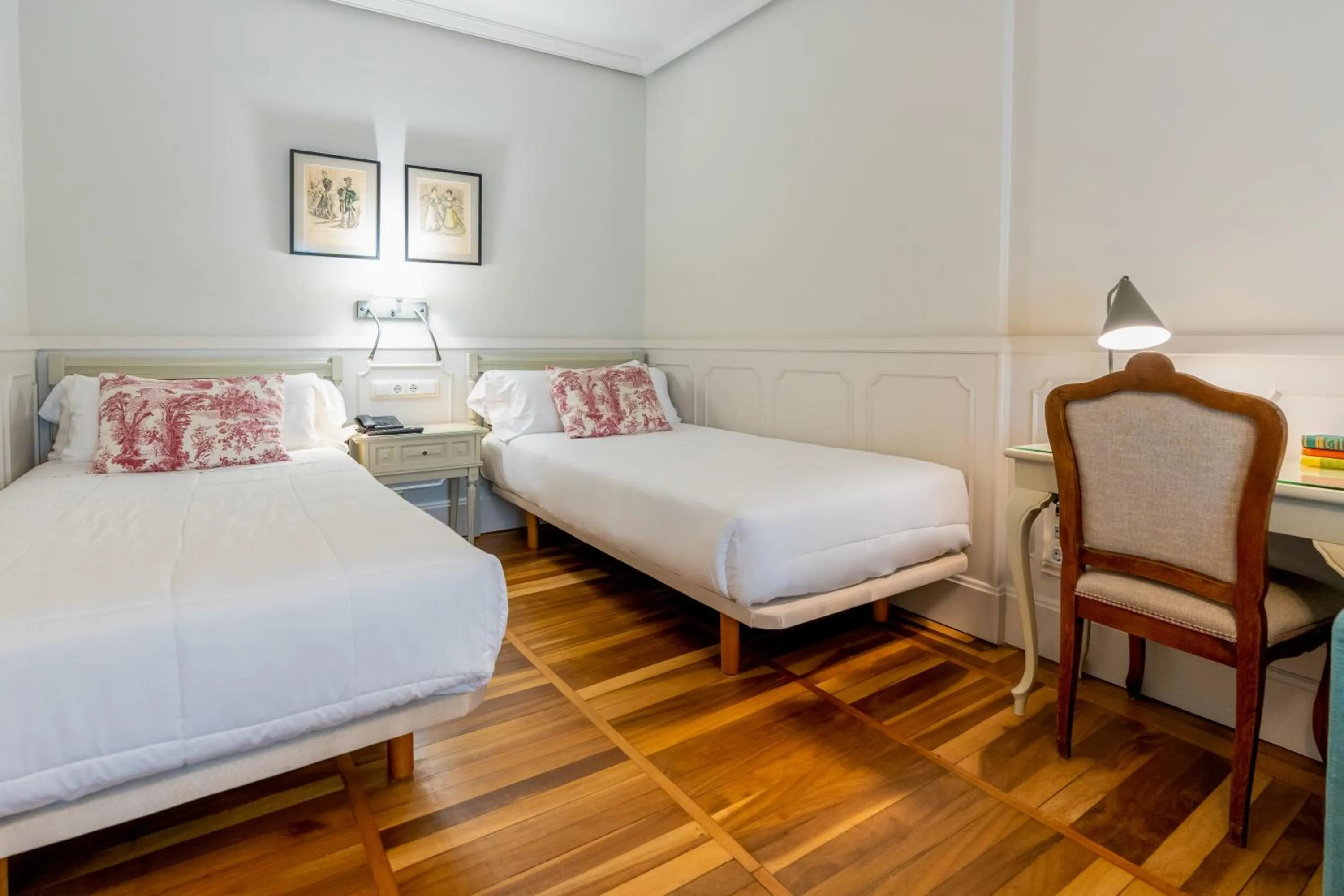 Bed in Hotel Alcazar Irun