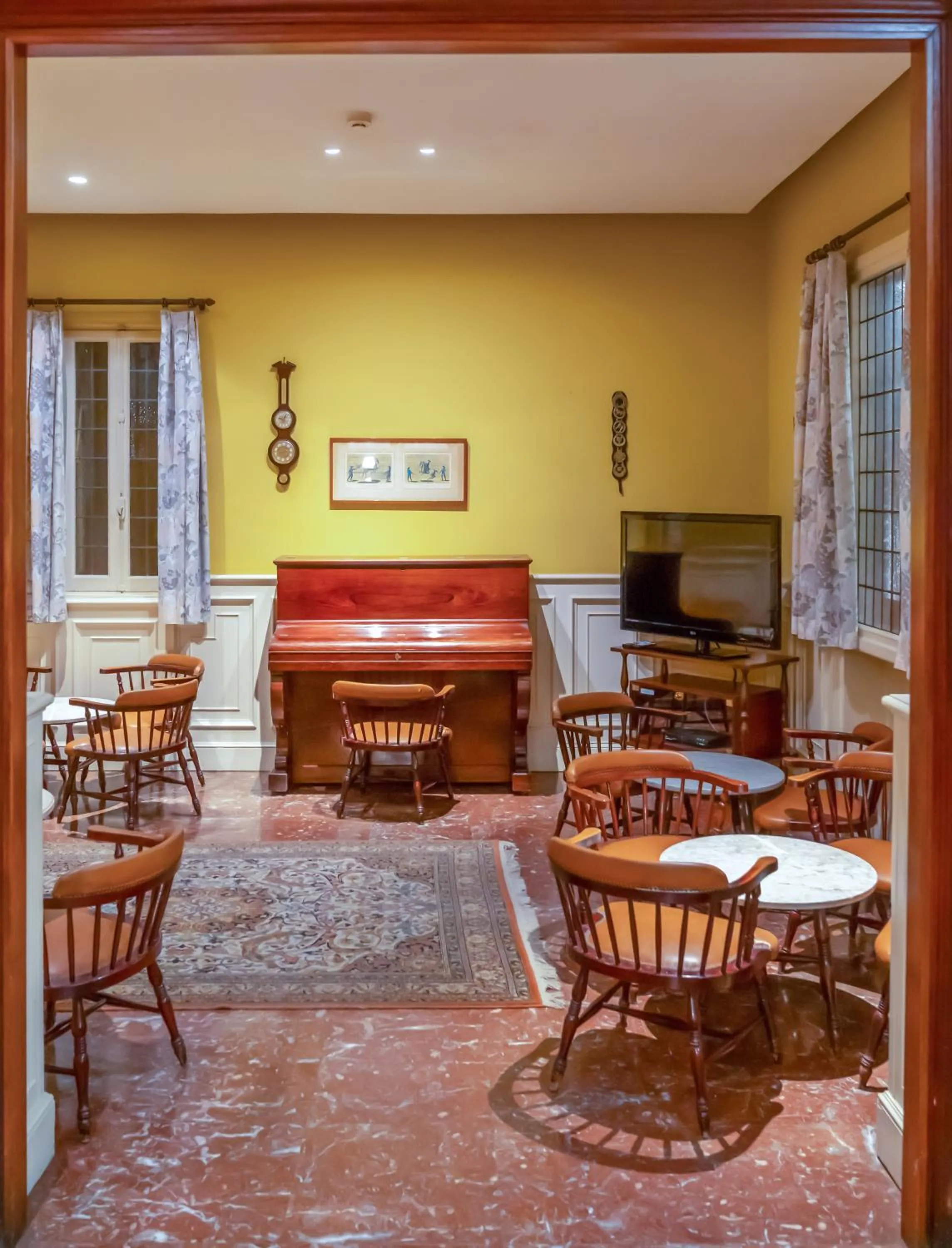 Lounge or bar in Hotel Alcazar Irun