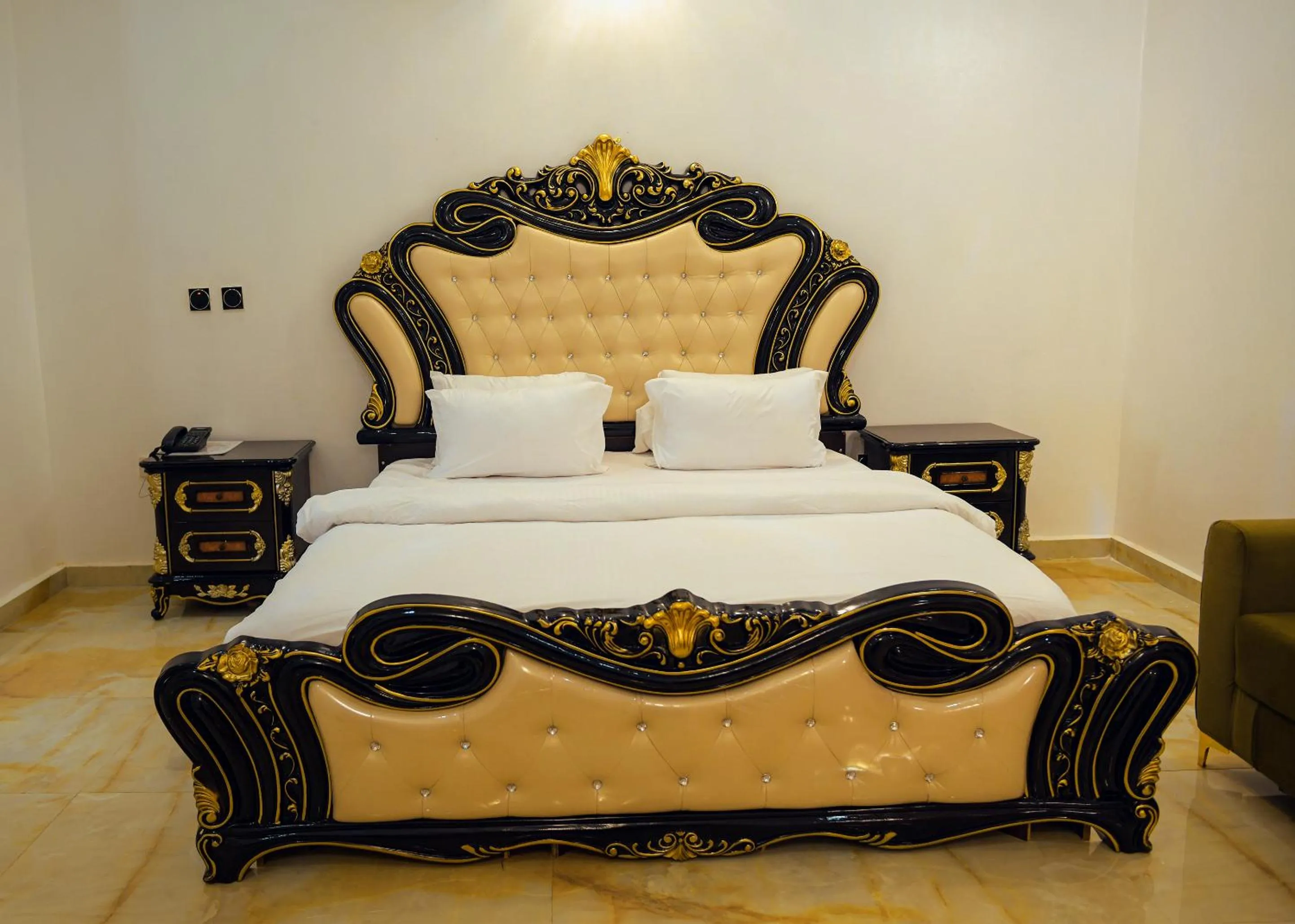 Bed in Kawruky Hotel Benin
