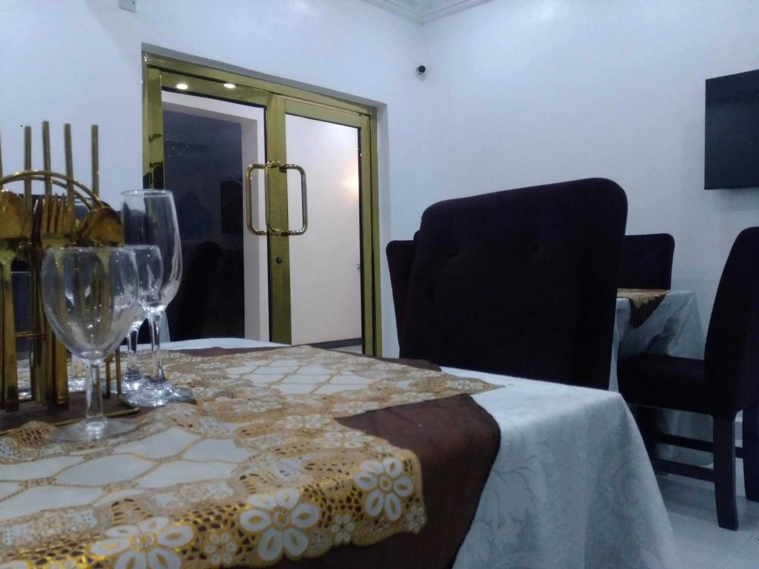 Restaurant/places to eat in Kawruky Hotel Benin