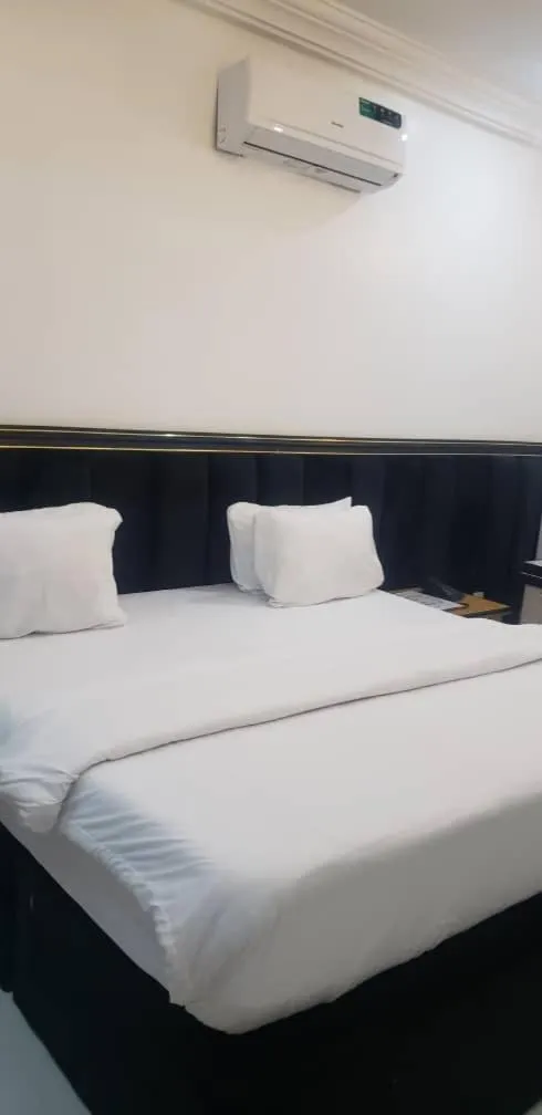 Bed in Kawruky Hotel Benin